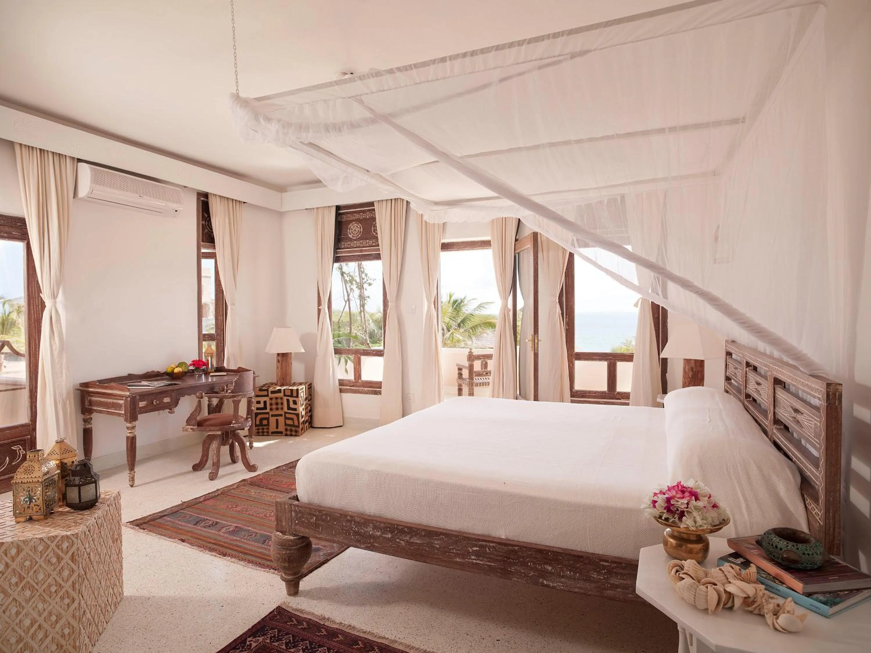 Photo of the whole room, Bed in The Majlis Resort