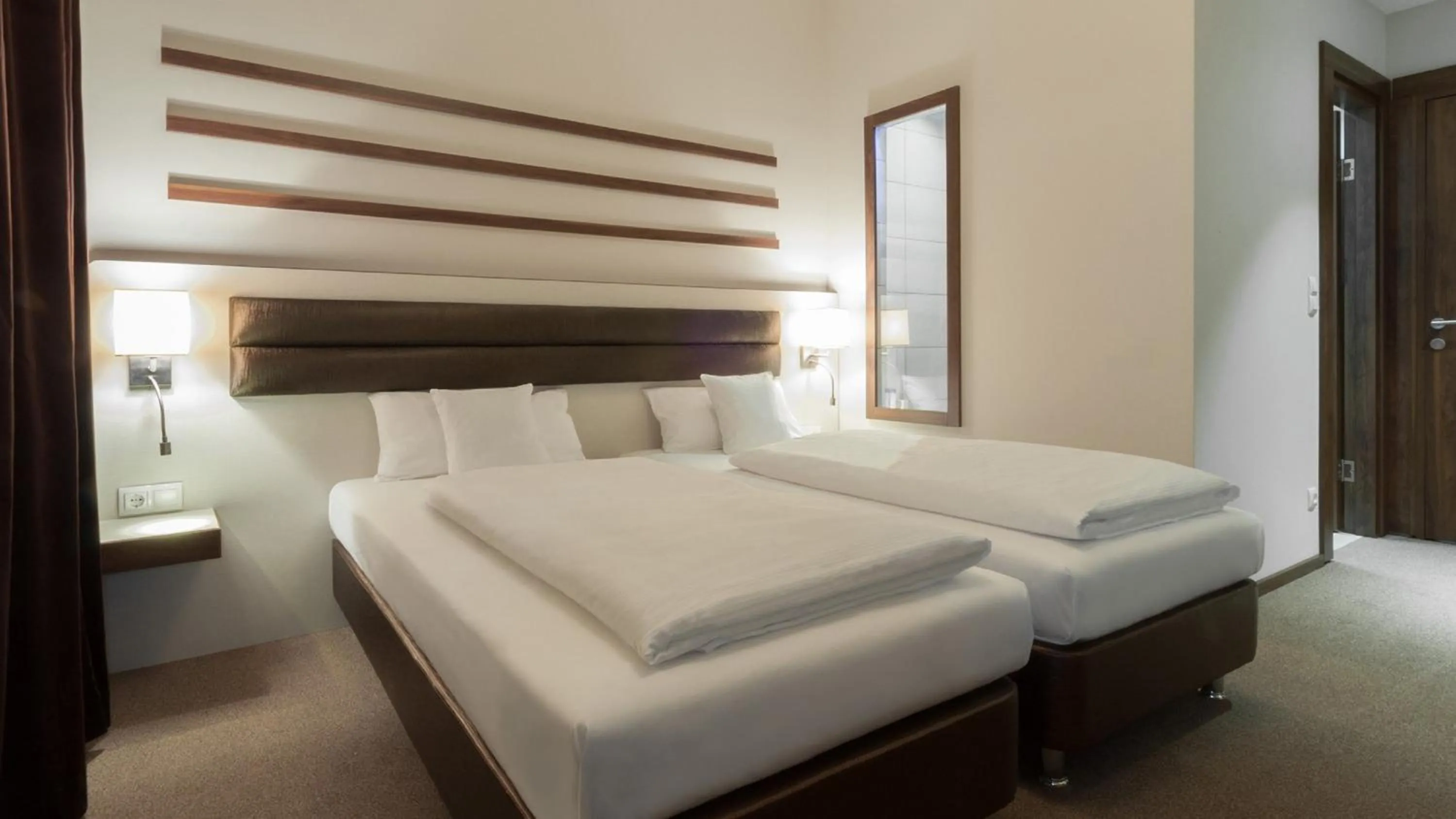 Bed in Hotel Nordhausen