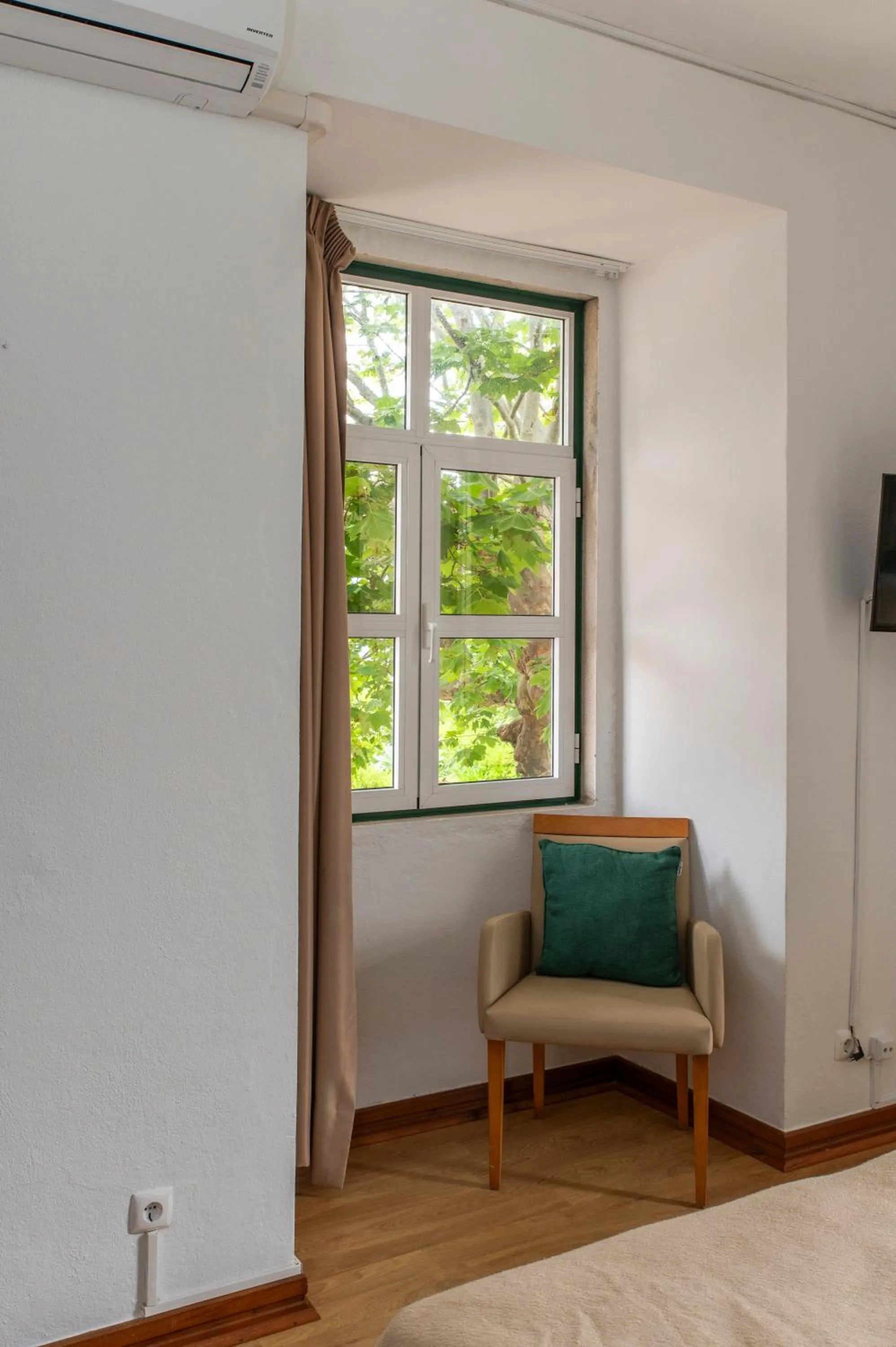 Bedroom, Bed in WOT Sarrazola Soul