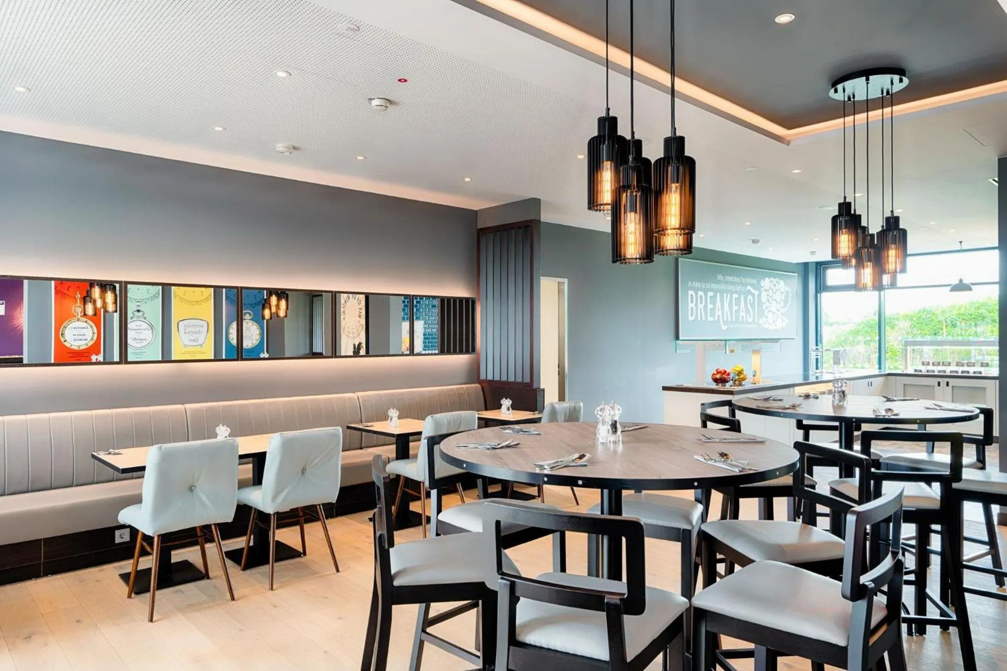 Restaurant/places to eat in Premier Inn Berlin Airport