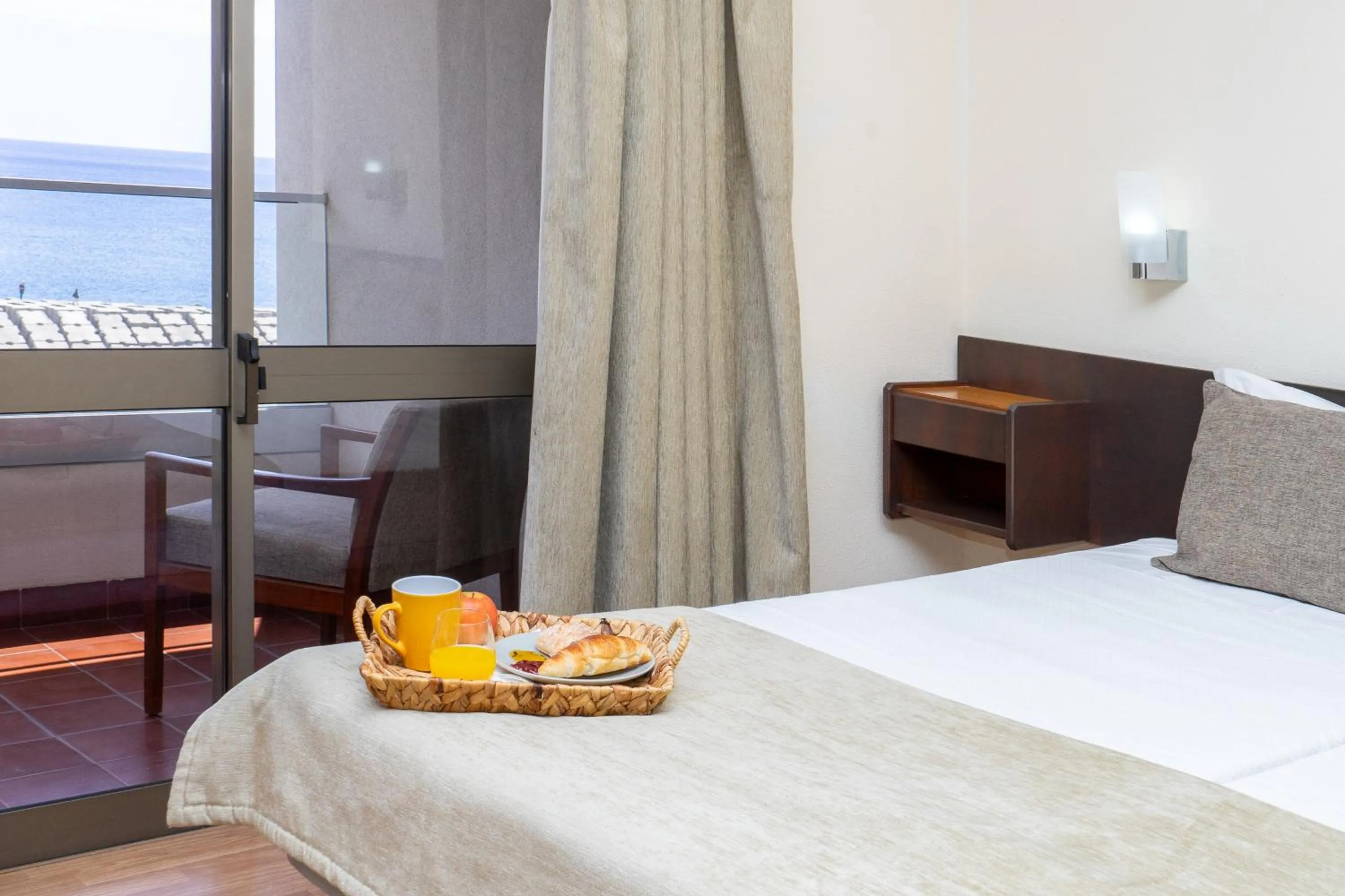 Bed in Flag Hotel Madeira - Ribeira Brava