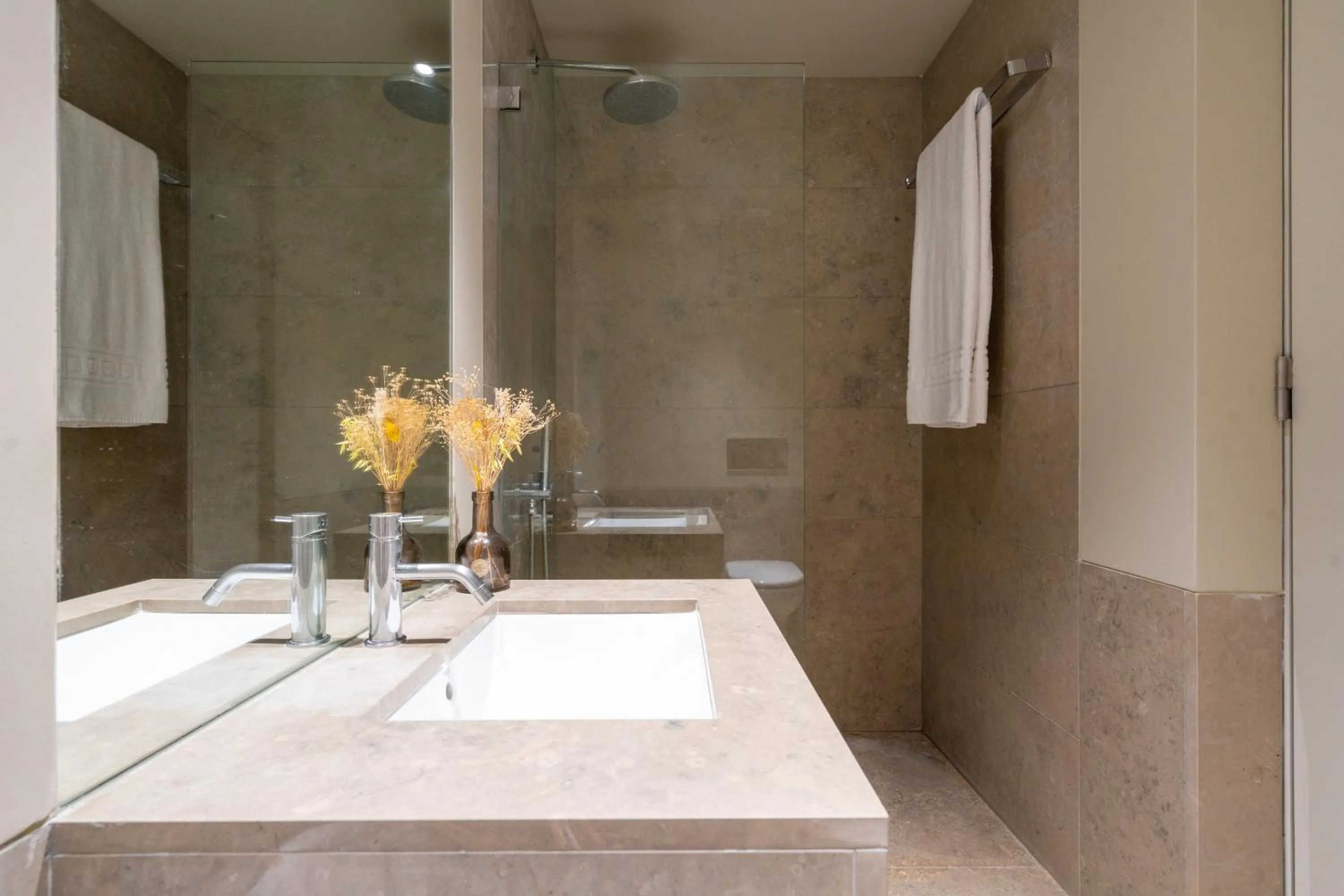 Bathroom in Aqualuz Troia Mar by The Editory