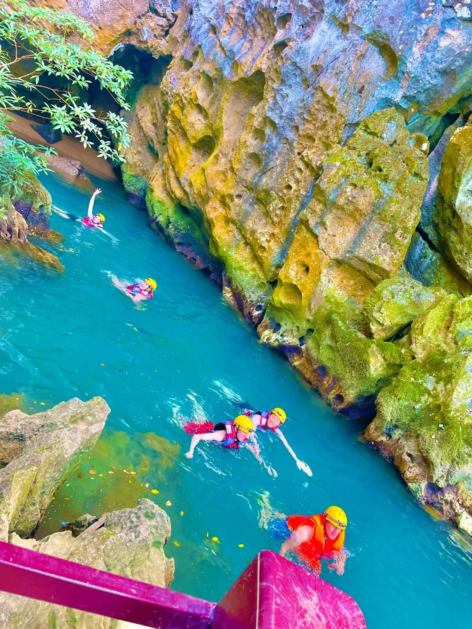 YoLo Pool Bar Villas & Garden Restaurant