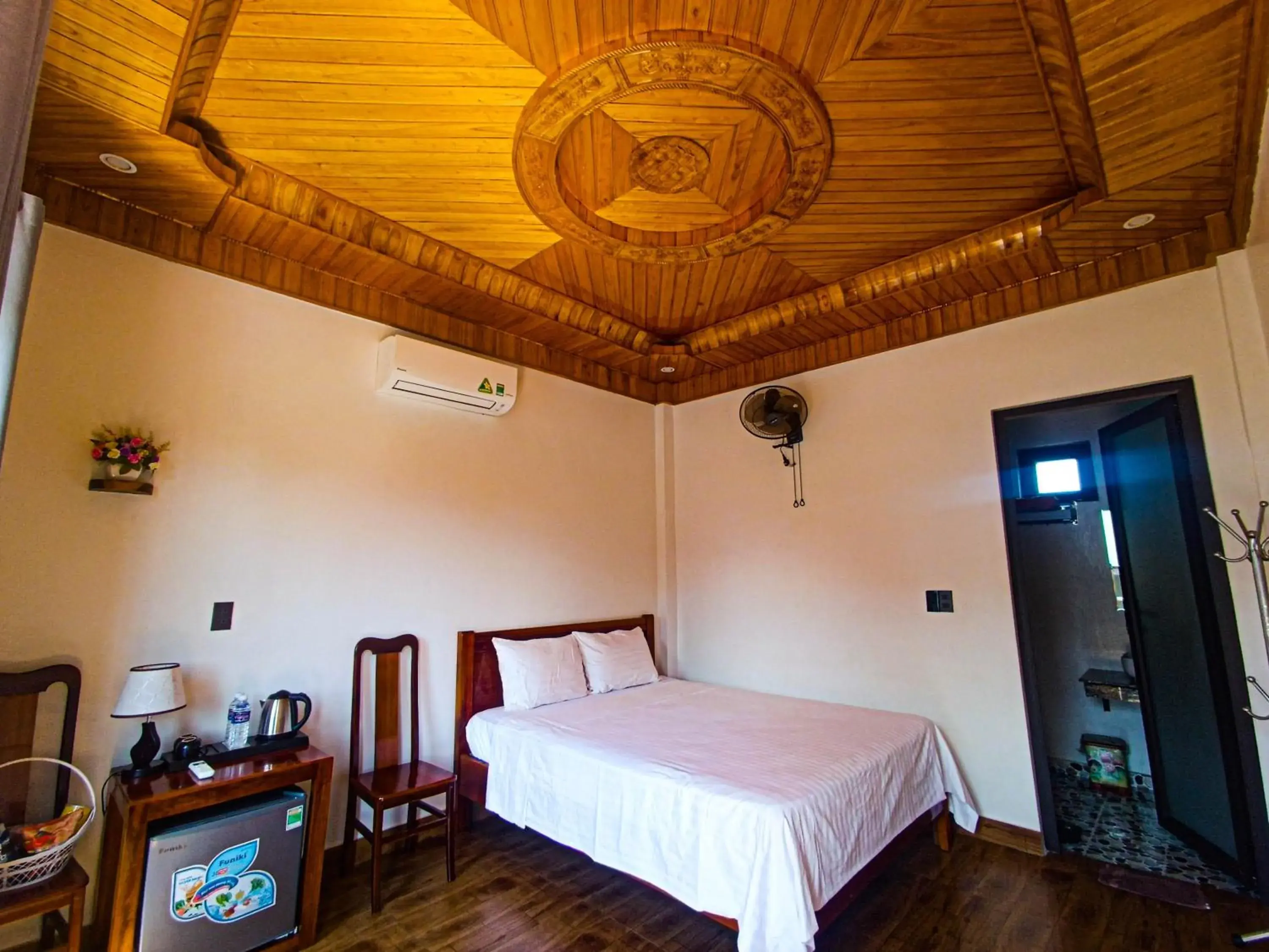 King Room with Pool View - single occupancy in YoLo Pool Bar Villas & Garden Restaurant King Room with Pool View - single occupancy in YoLo Pool Bar Villas & Garden Restaurant