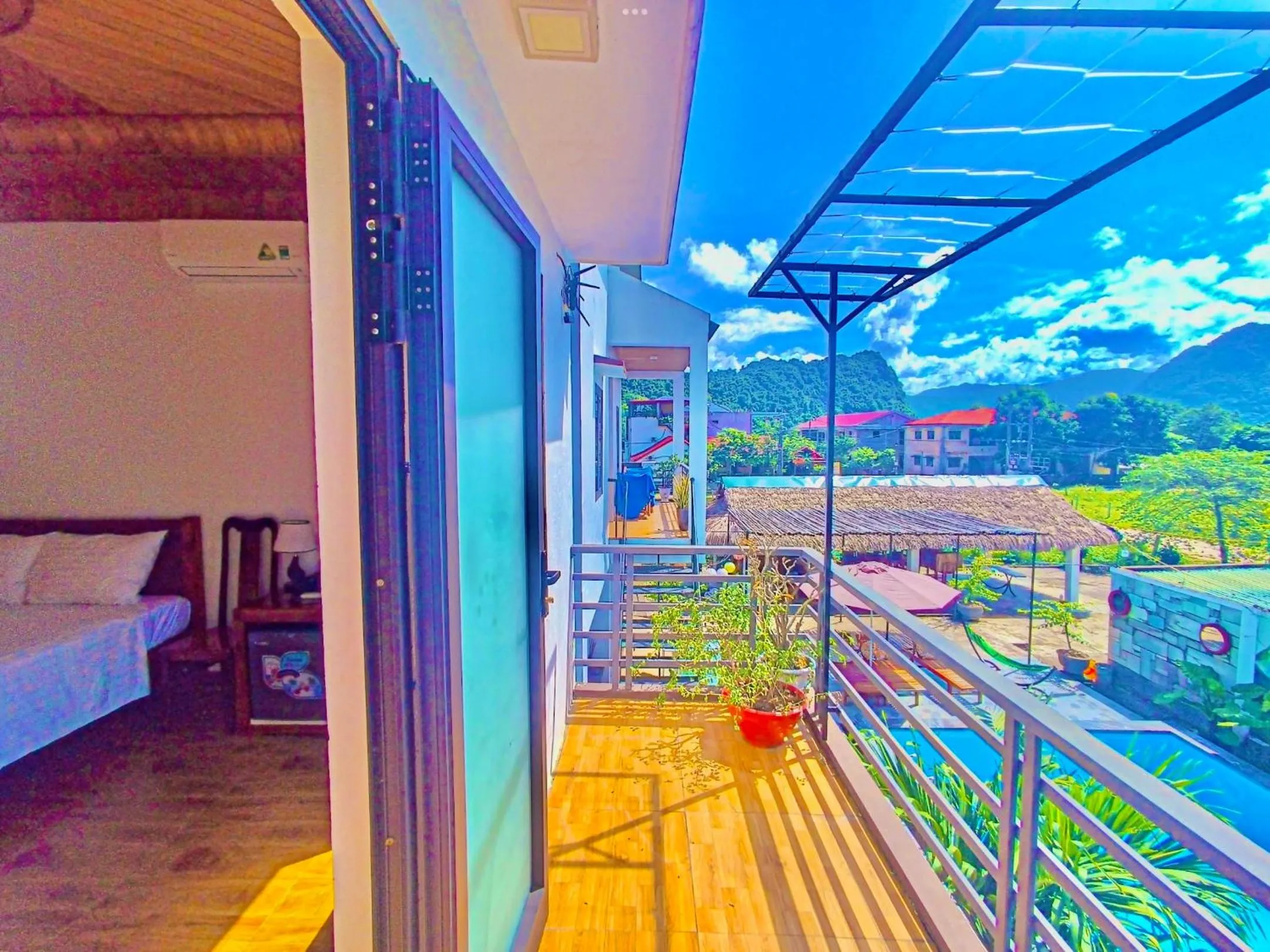 YoLo Pool Bar Villas & Garden Restaurant