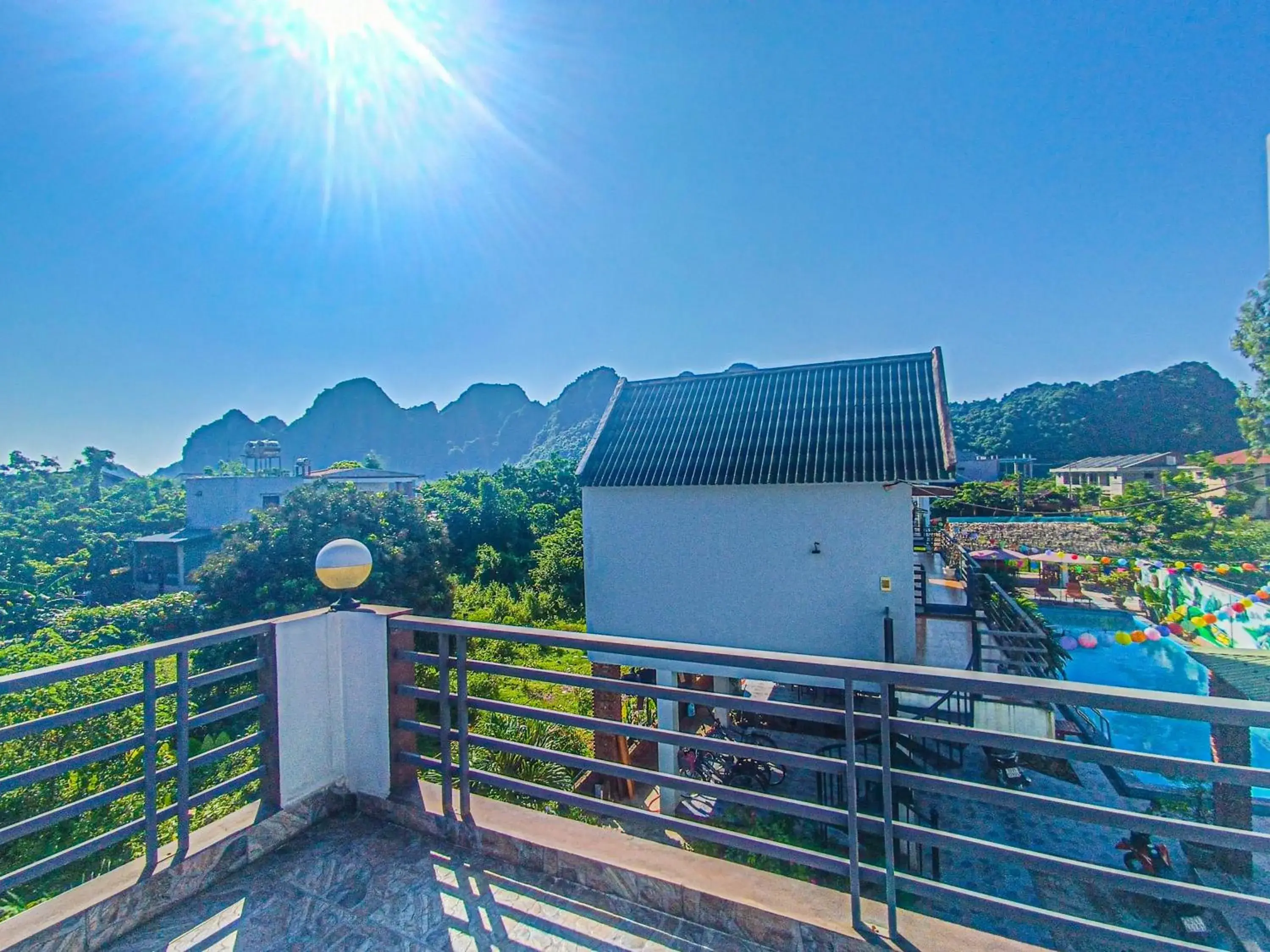 Bed in 8-Bed Mixed Dormitory Room in YoLo Pool Bar Villas & Garden Restaurant Bed in 8-Bed Mixed Dormitory Room in YoLo Pool Bar Villas & Garden Restaurant