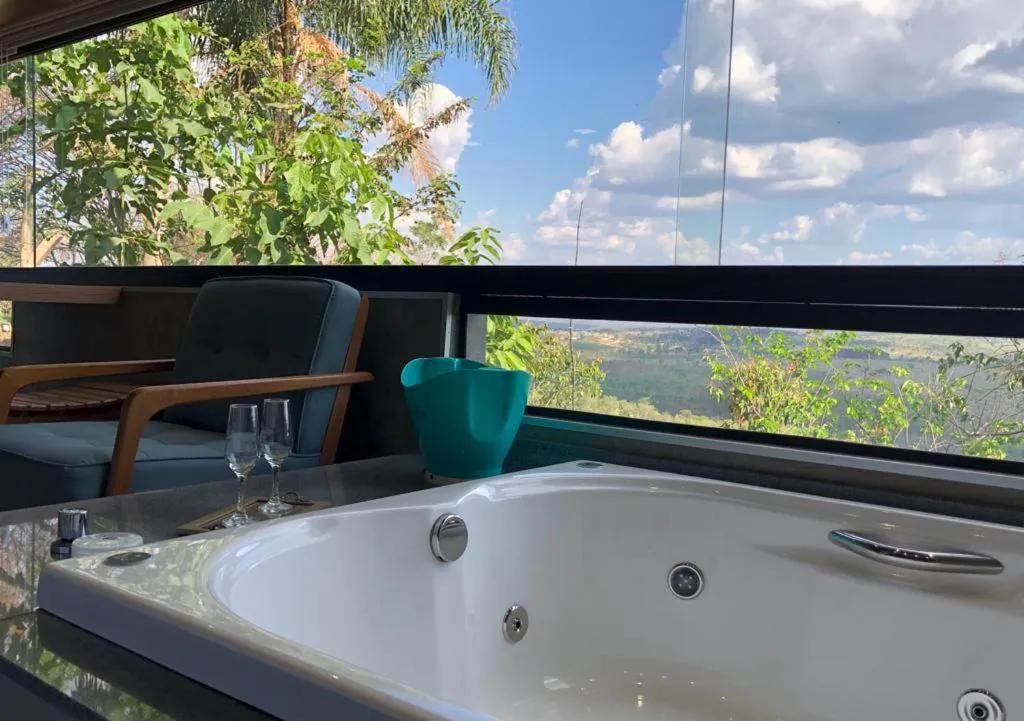 Hot Tub in Mirante Pousada Boutique