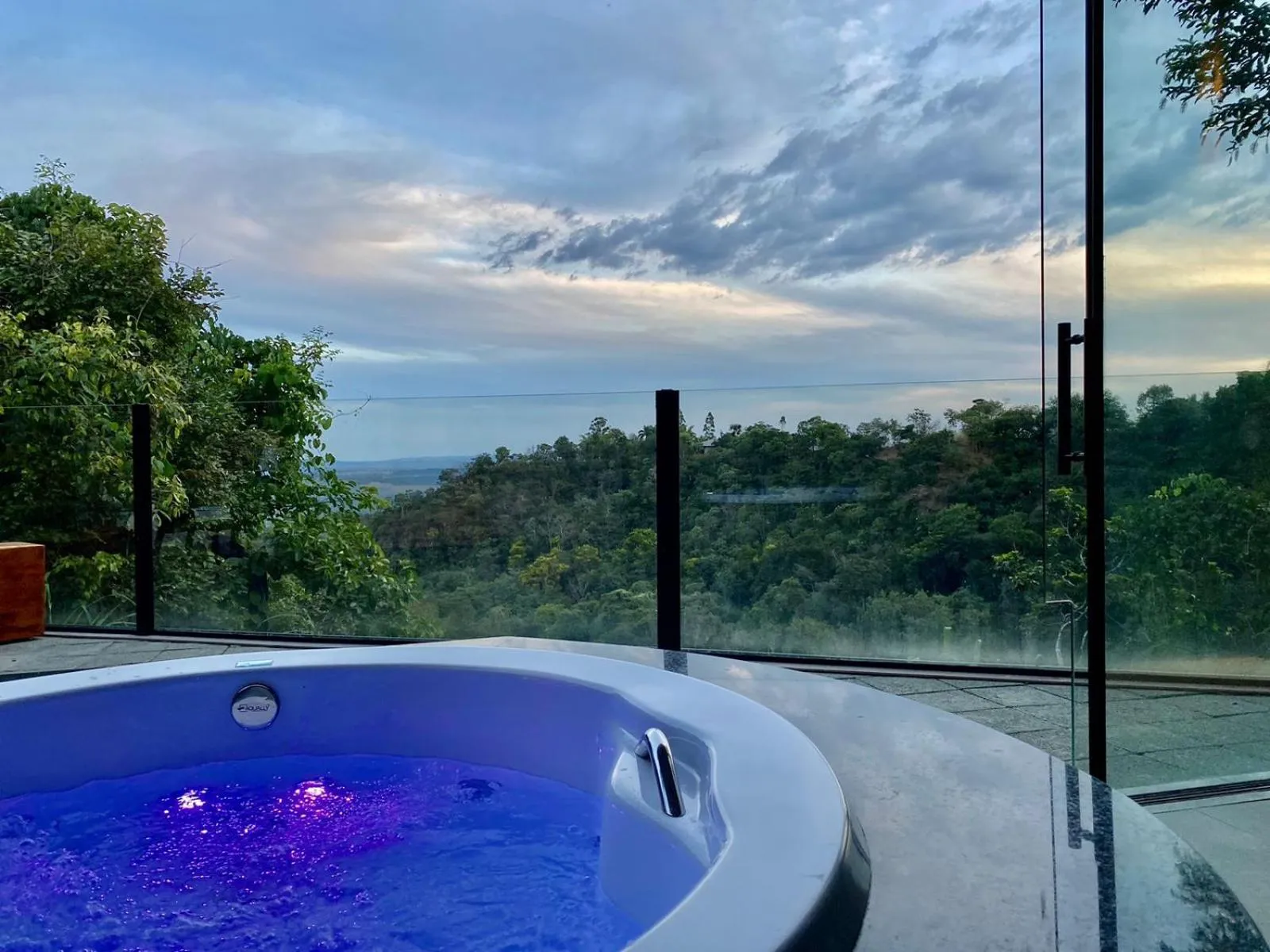 Hot Tub in Mirante Pousada Boutique