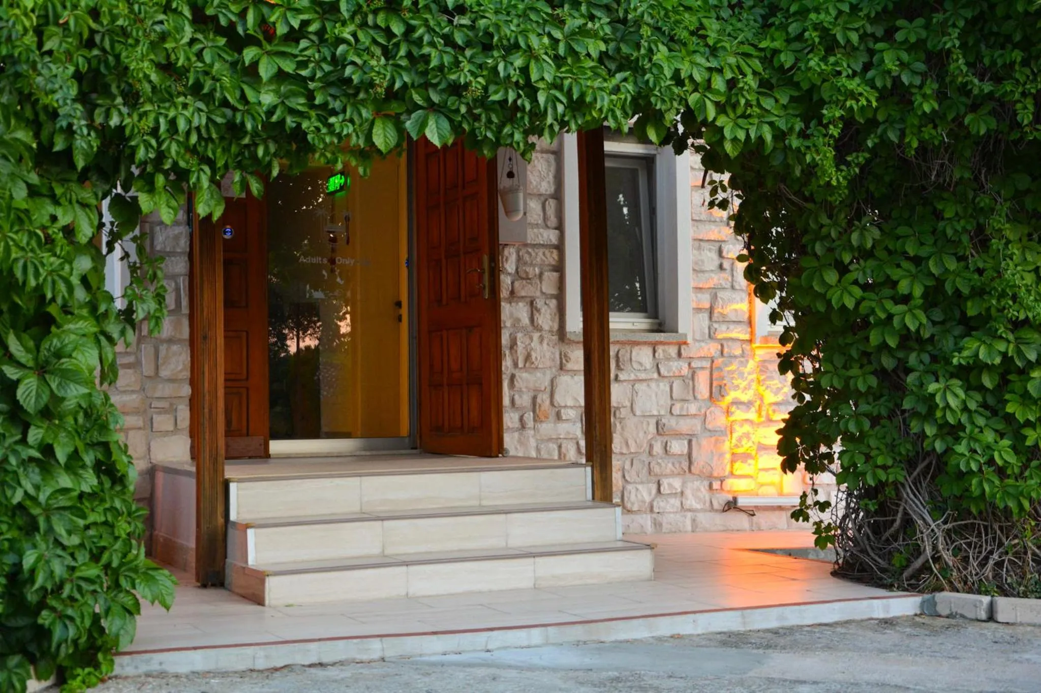 Property building in İlçayto Rooms