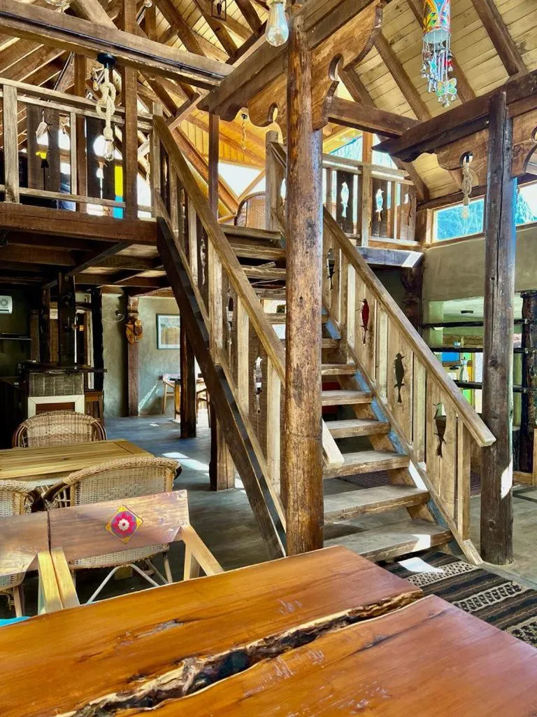 Restaurant/places to eat in The 2 Magpies, Hunza