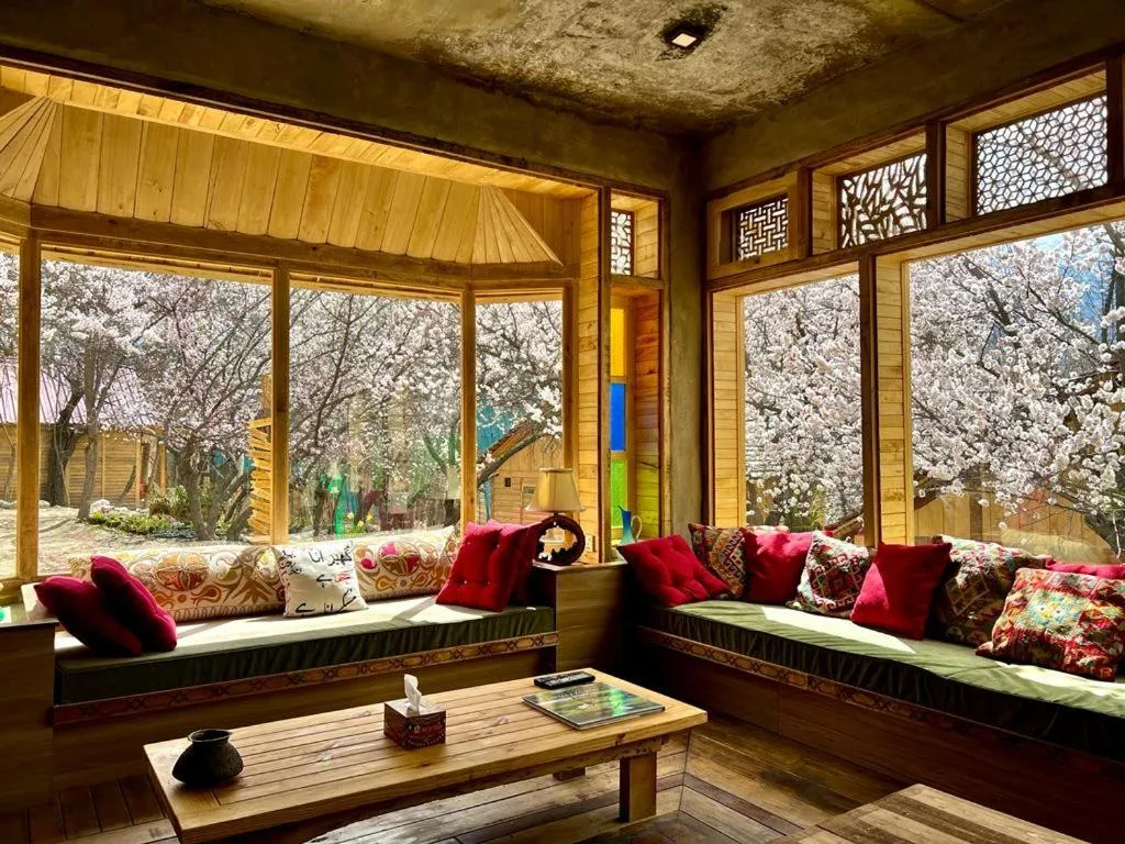 Communal lounge/ TV room in The 2 Magpies, Hunza