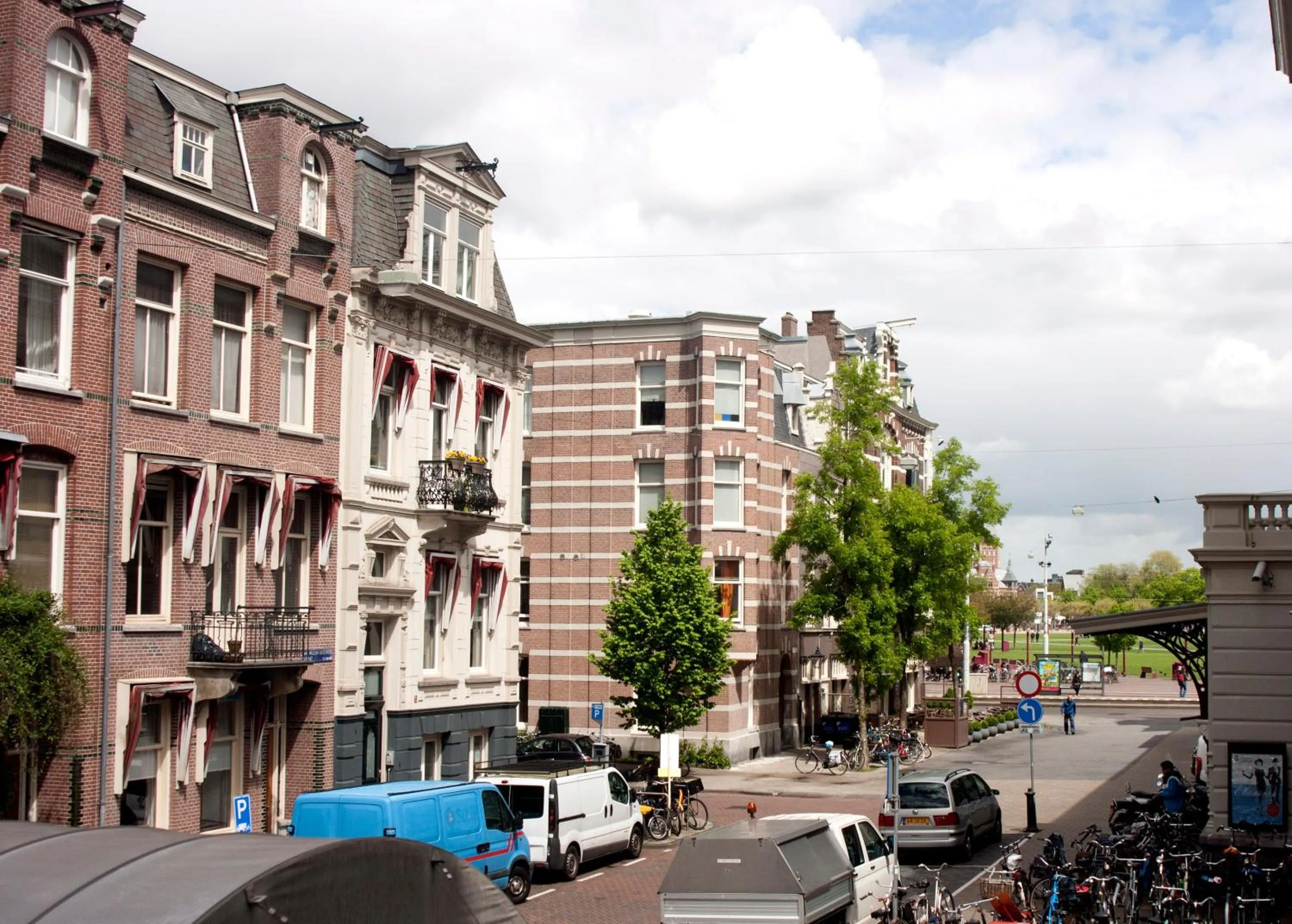 Area and facilities in Budget Trianon Hotel