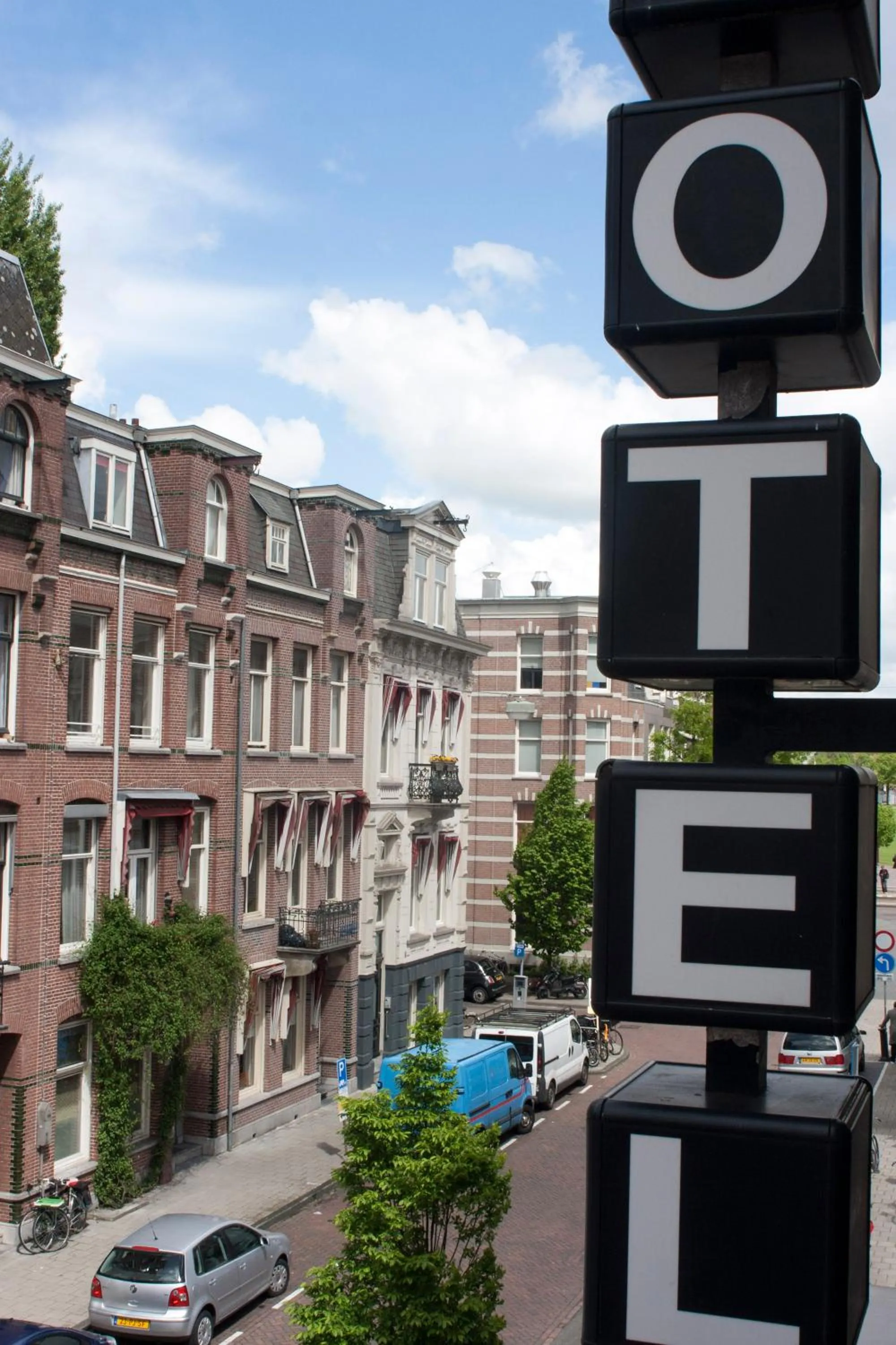 Logo/Certificate/Sign in Budget Trianon Hotel