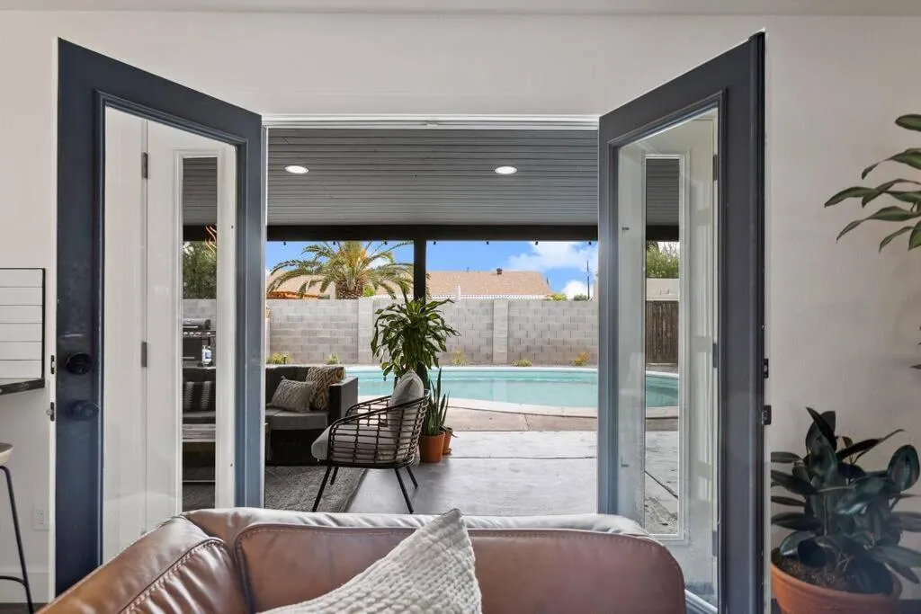 El Descanso in Meyer Park - Heated Pool