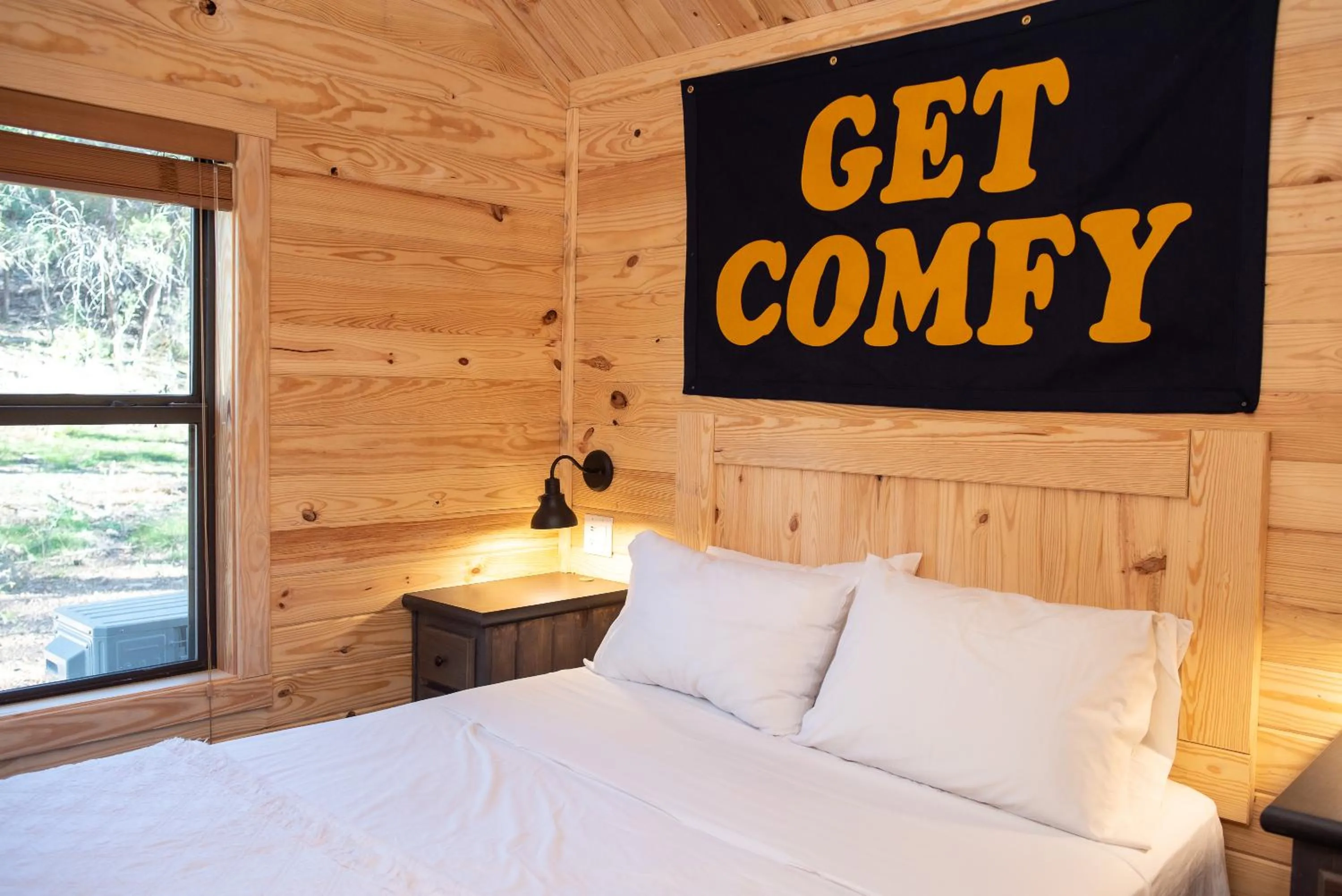 Bedroom, Bed in Camp Fimfo Waco