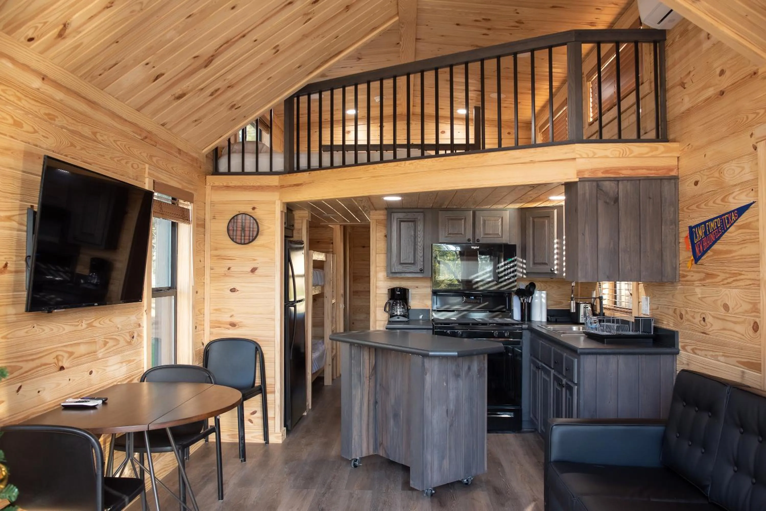 TV and multimedia in Camp Fimfo Waco