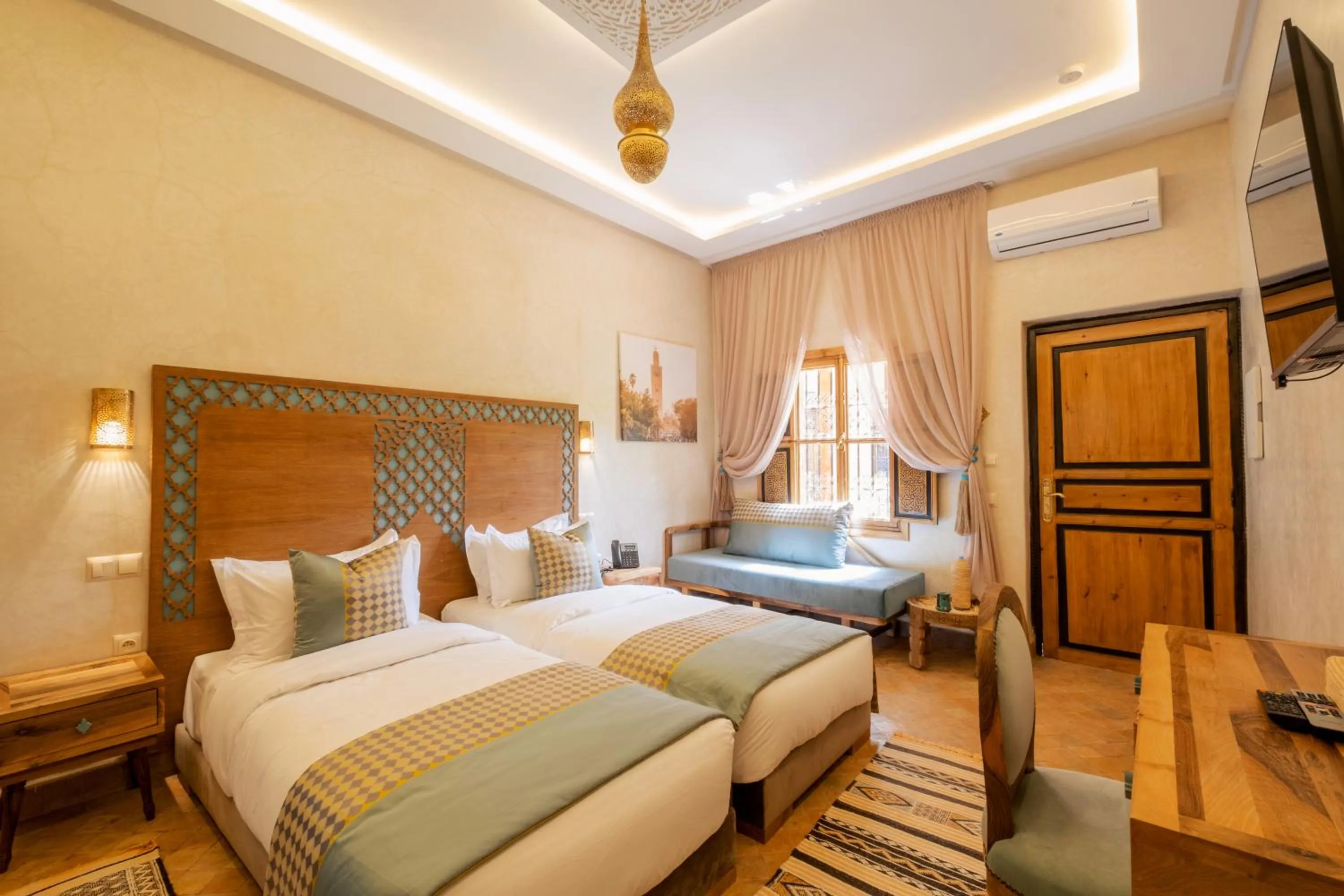 Bed in Le Palais Averroes - Adults Only