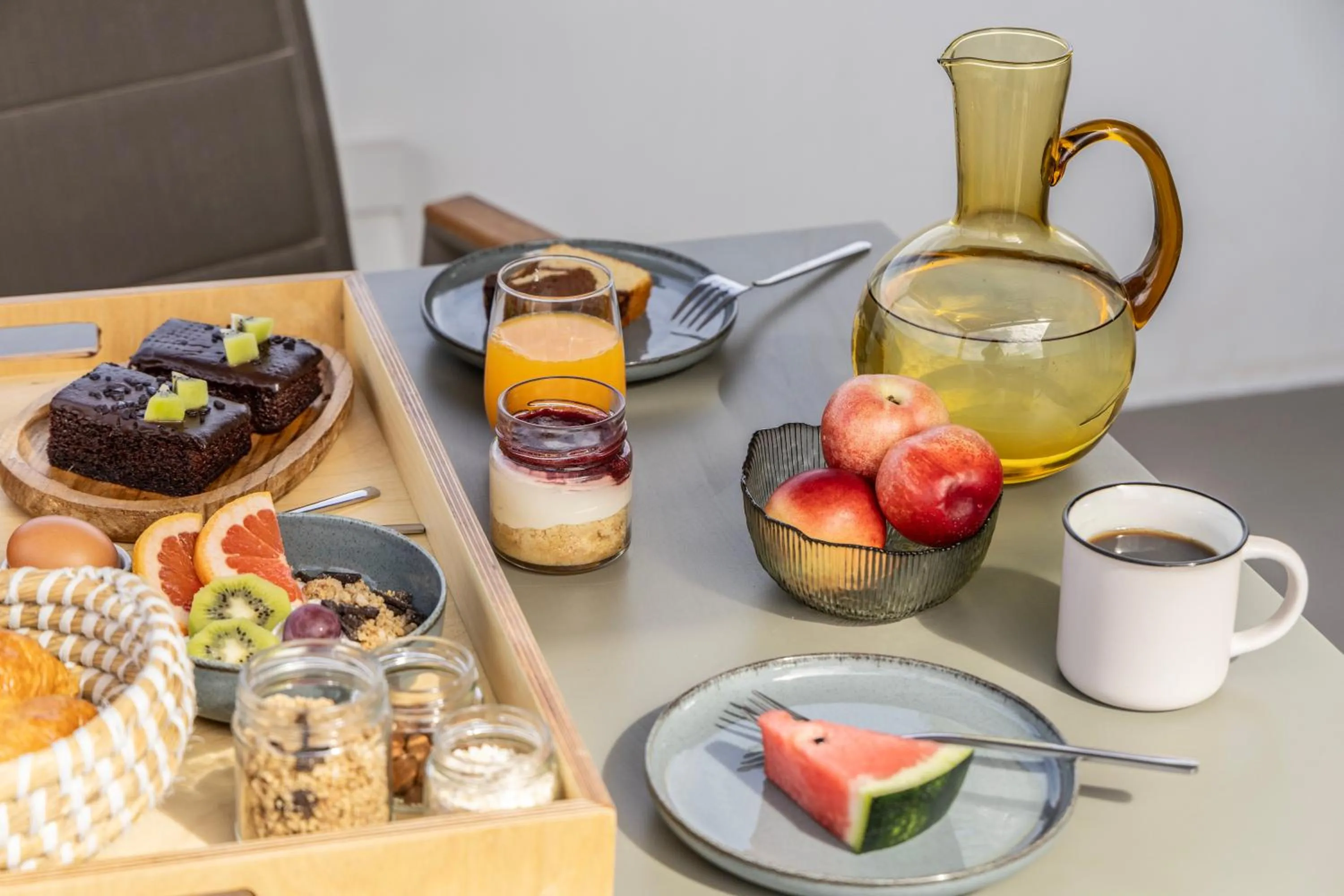 Breakfast in Korfi de Milo