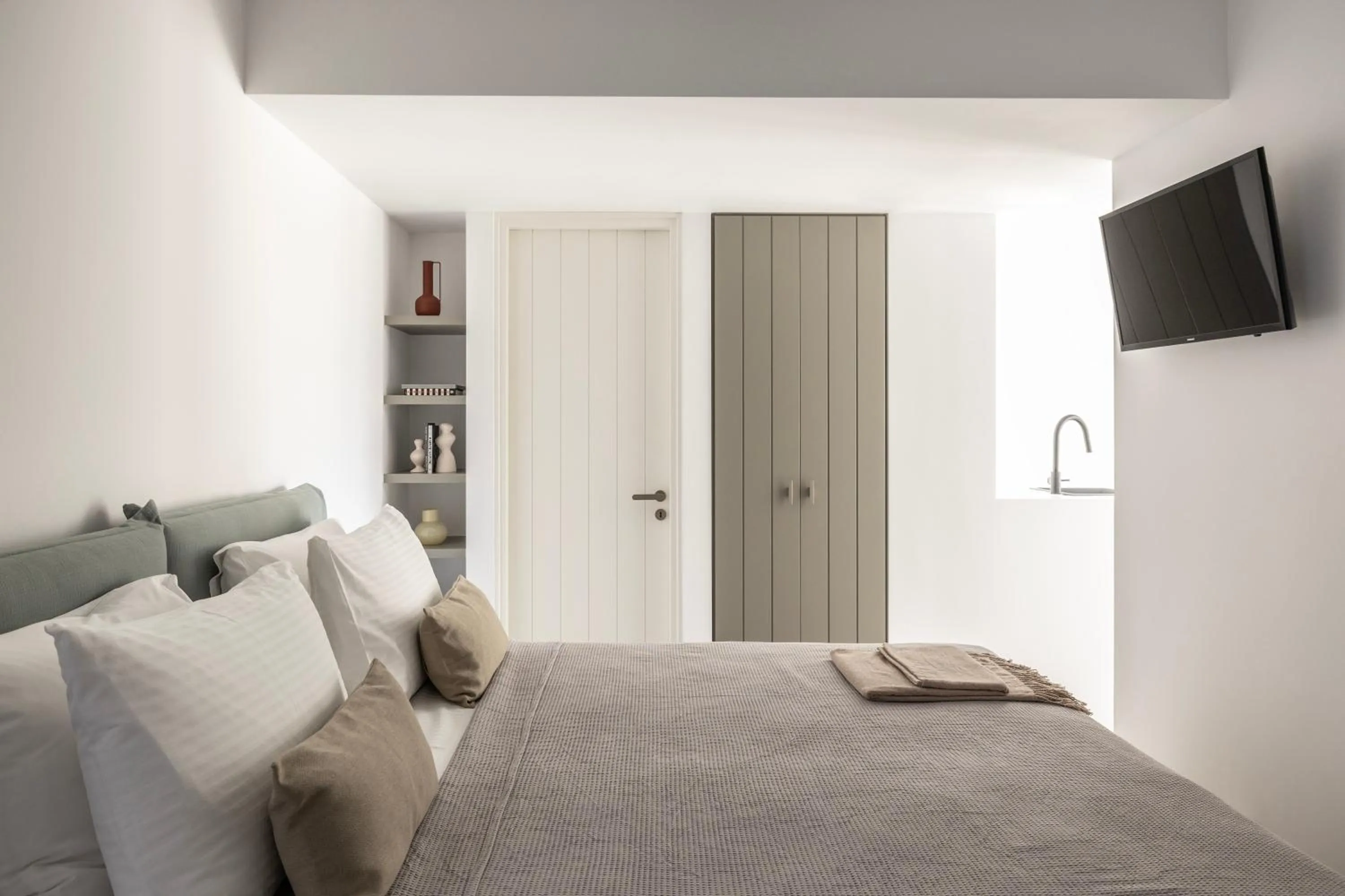 Bed in Korfi de Milo