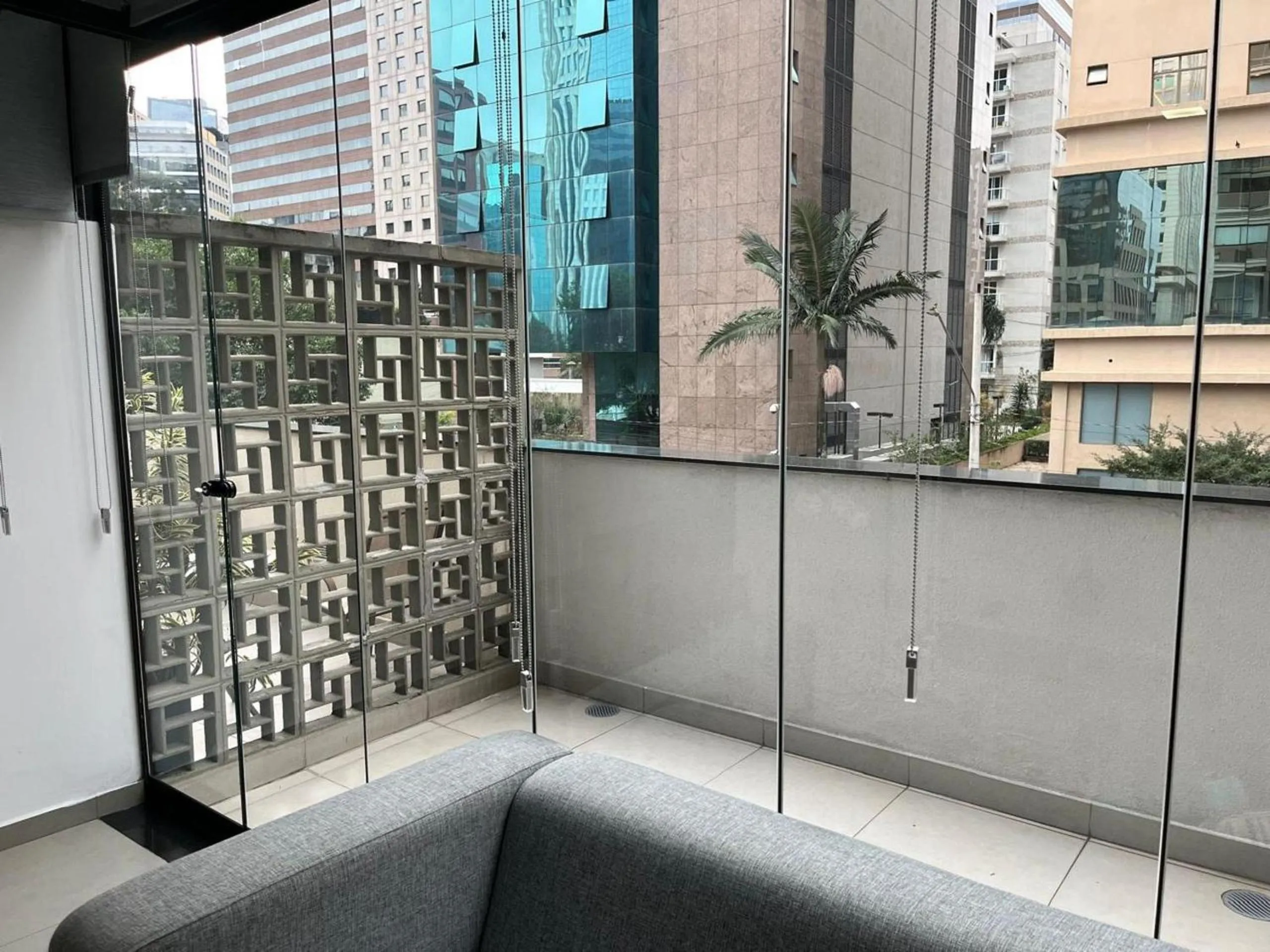 Balcony/Terrace in Elegance Suítes Carvalho