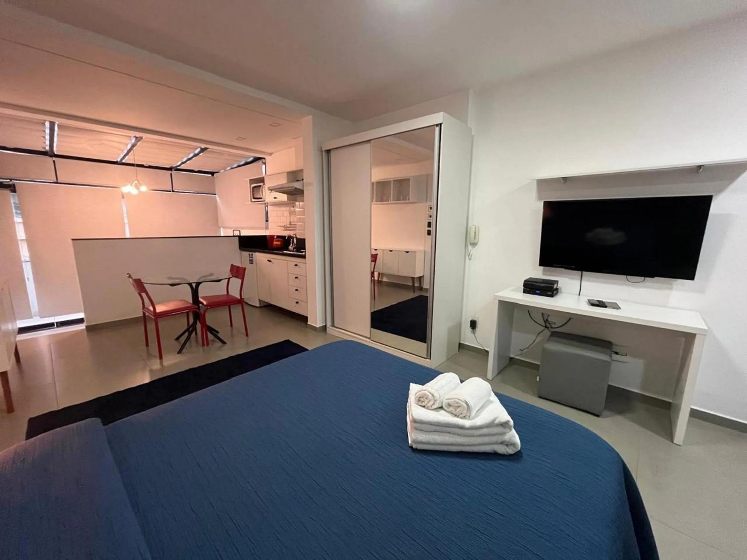 Bed in Elegance Suítes Carvalho