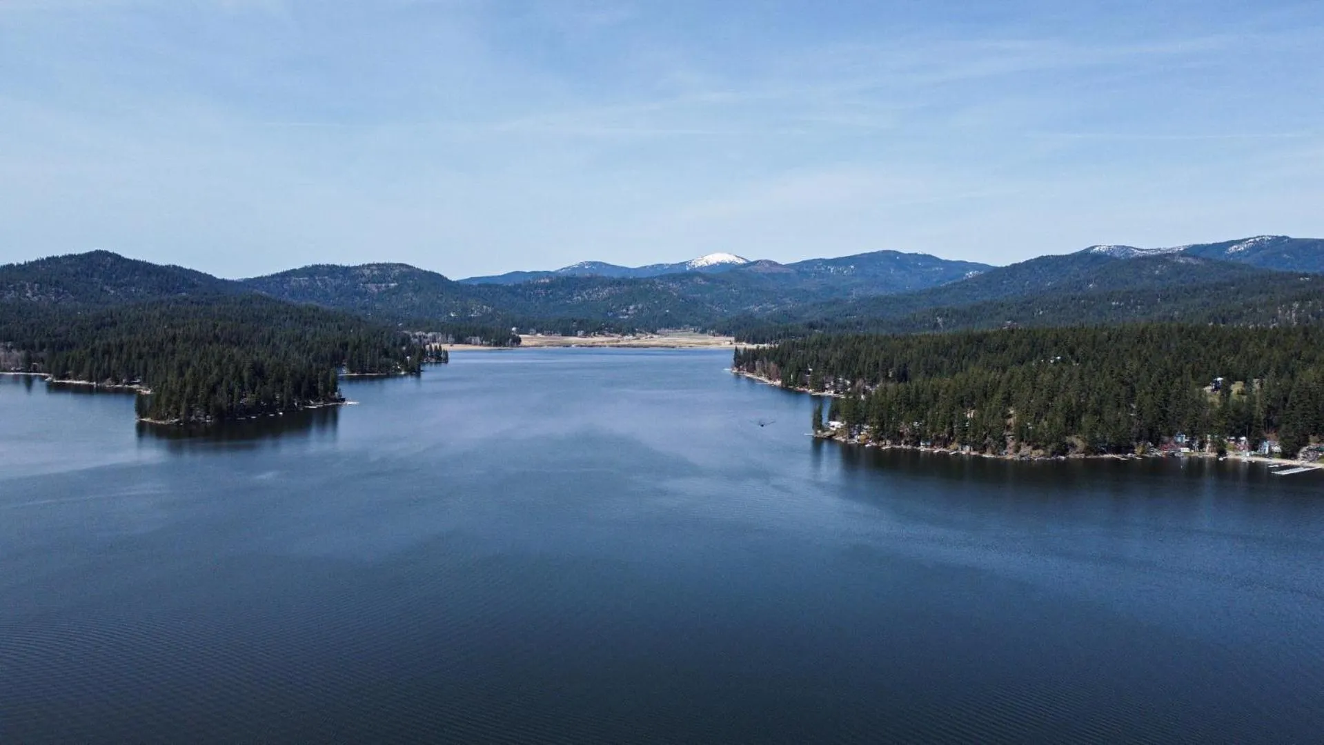 Lake view in Lakefront Honeymoon Bay Studio Cottage