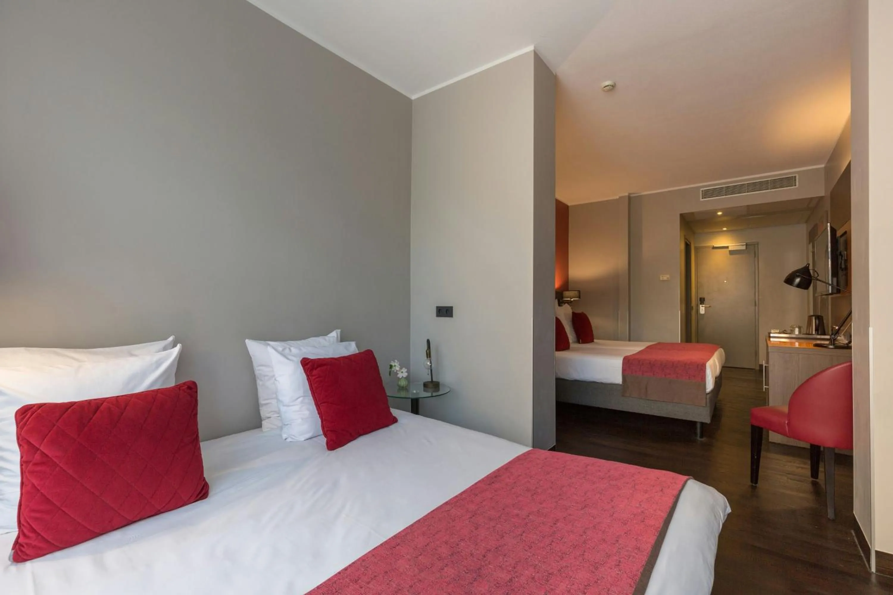 Photo of the whole room, Bed in Leonardo Hotel Amsterdam City Center