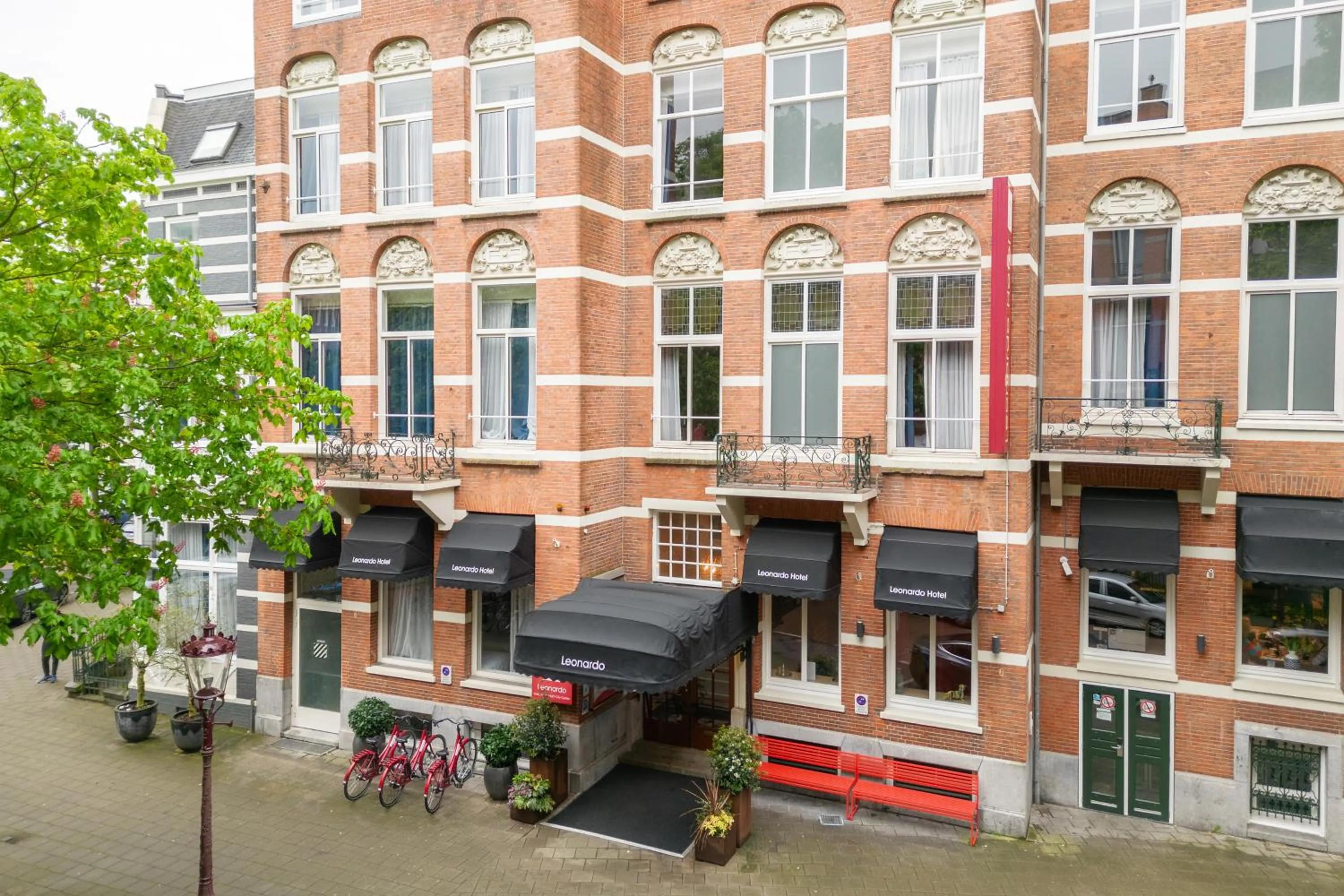 Property building in Leonardo Hotel Amsterdam City Center