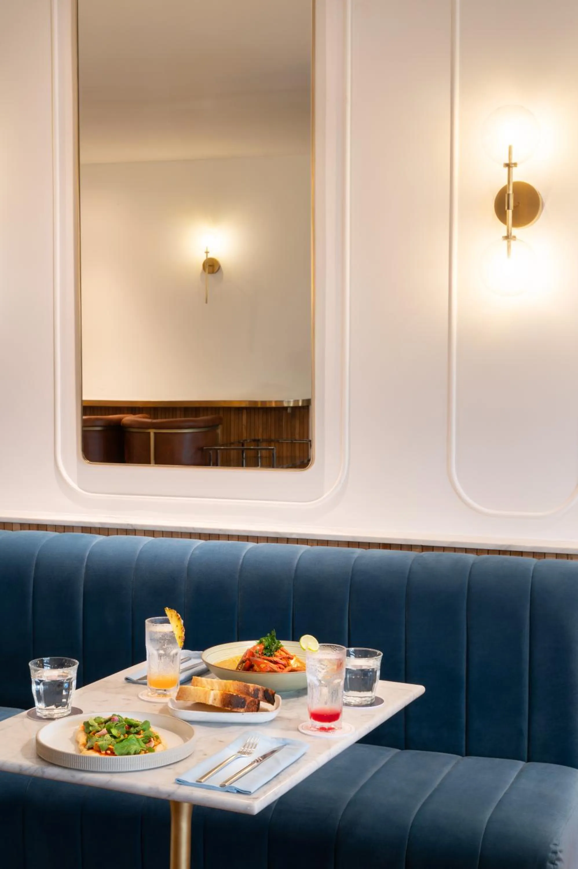 Restaurant/places to eat in The Charleston