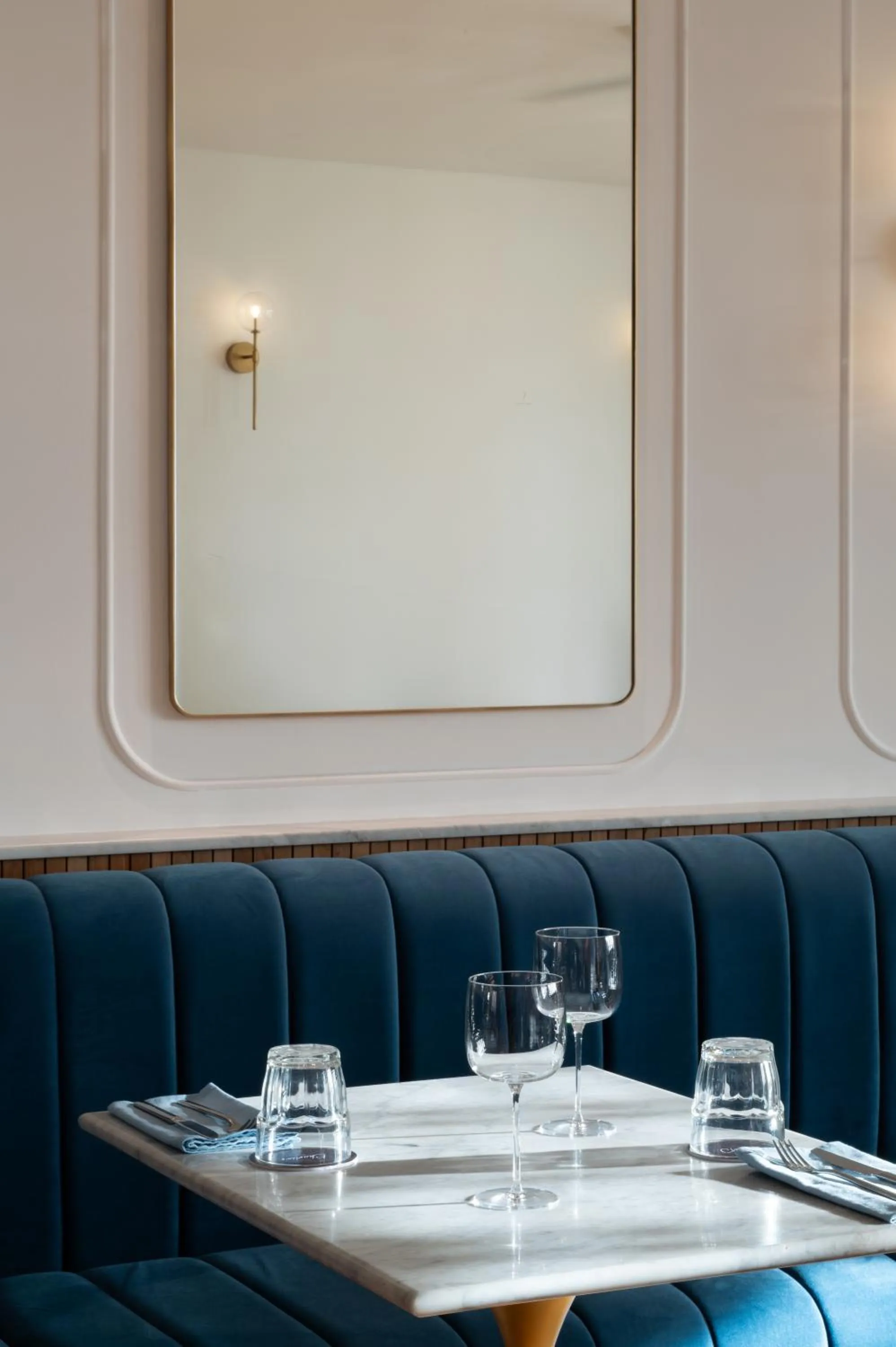 Restaurant/places to eat in The Charleston