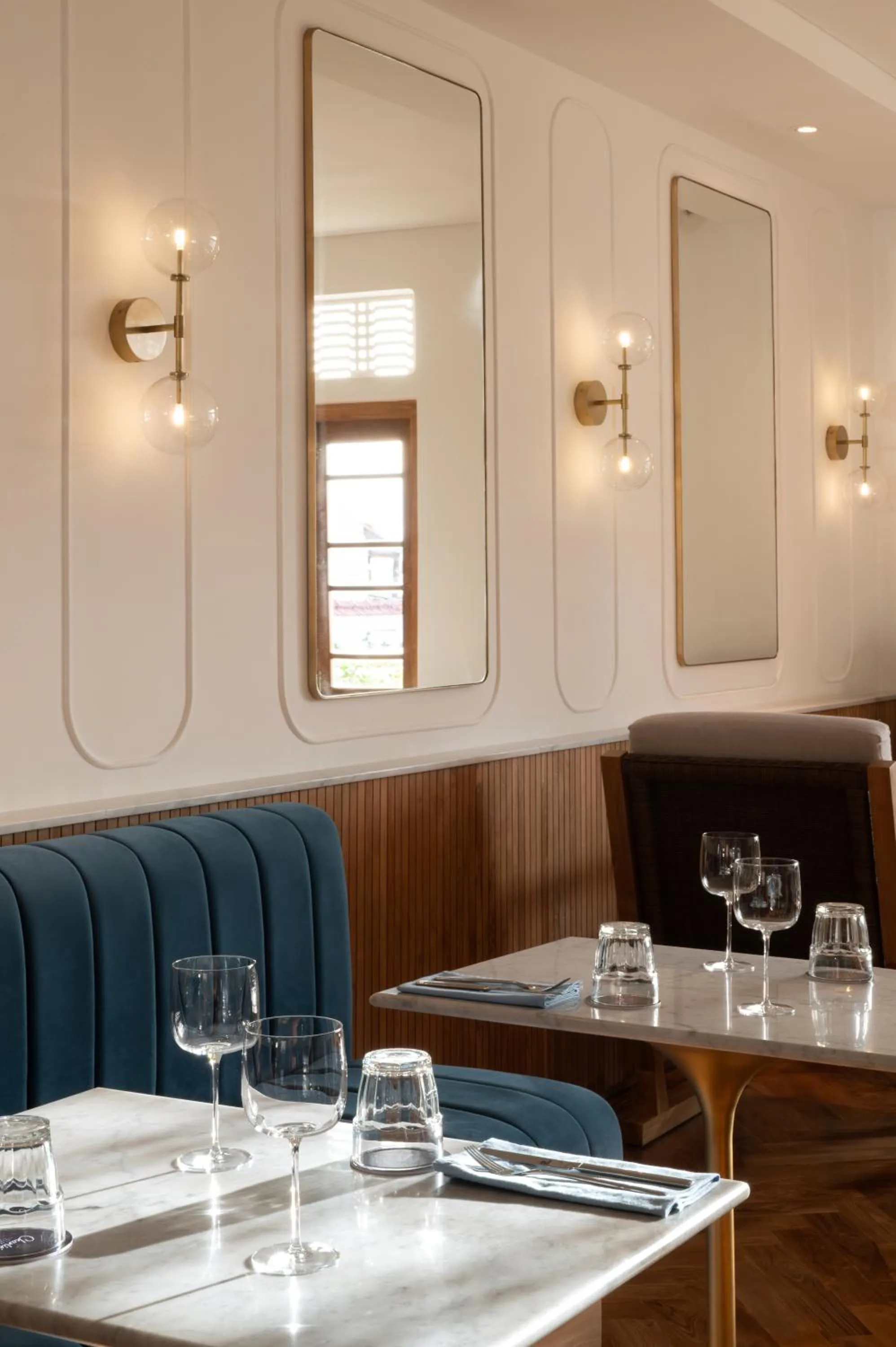 Restaurant/places to eat in The Charleston