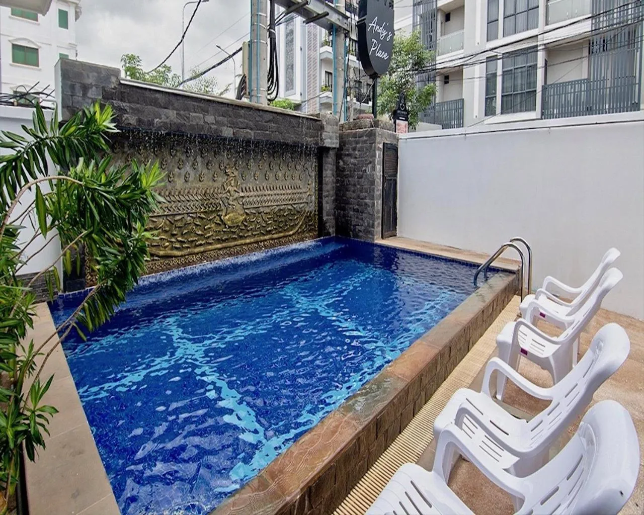 Swimming pool in Andy's Place
