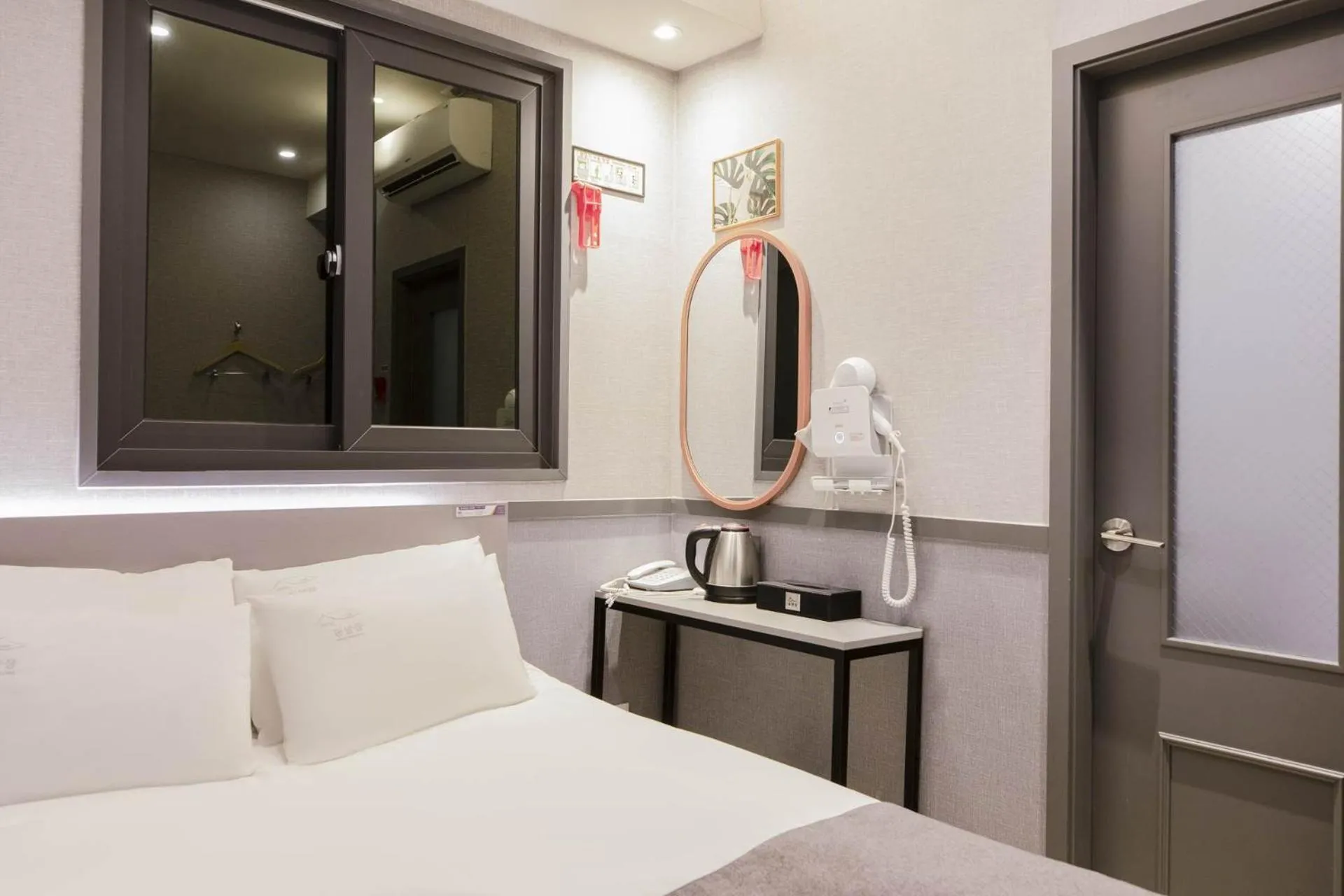 Bed in Hotel dongyangjang Dongdaemun-Jongno