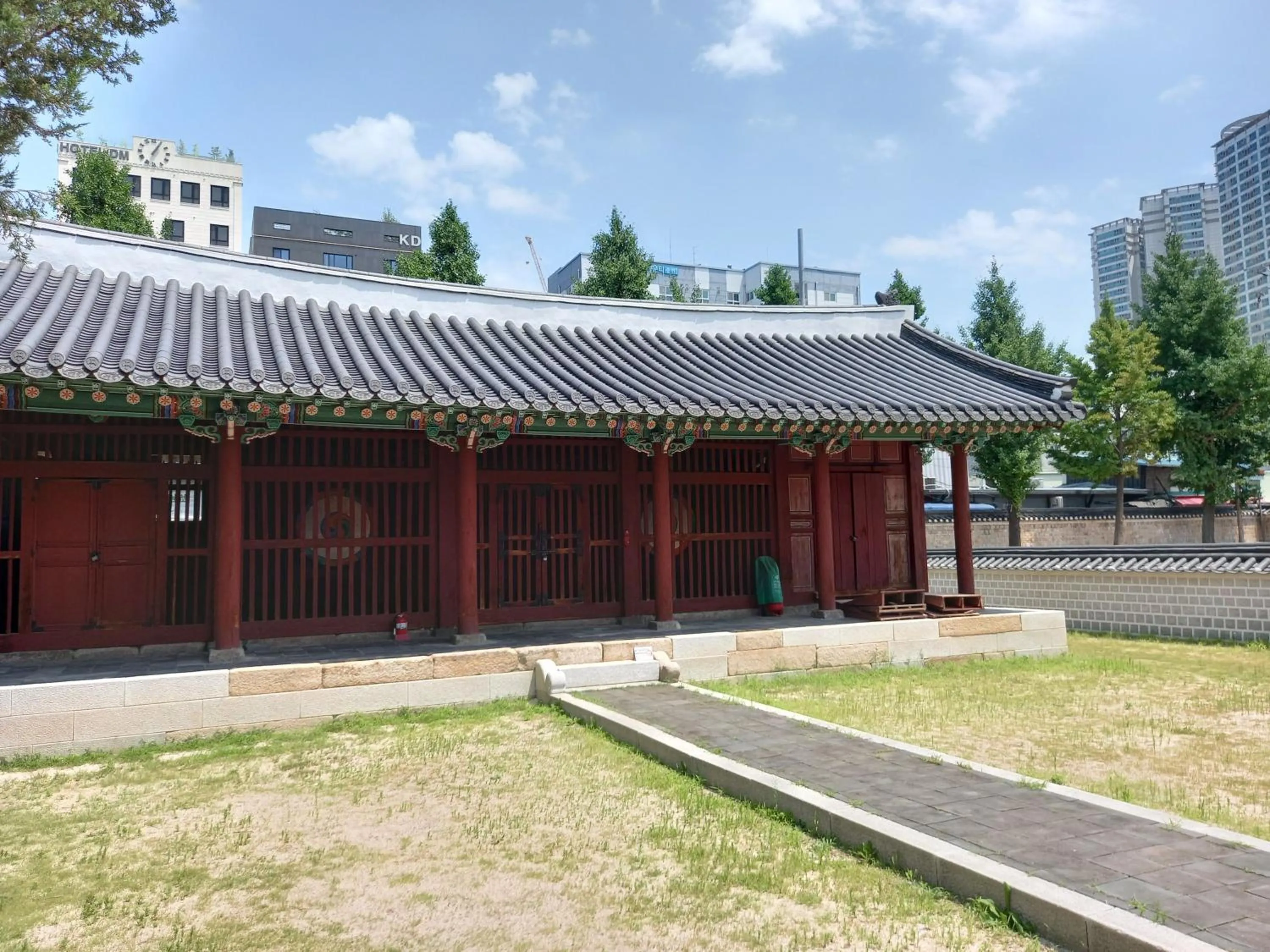 Nearby landmark in Hotel dongyangjang Dongdaemun-Jongno