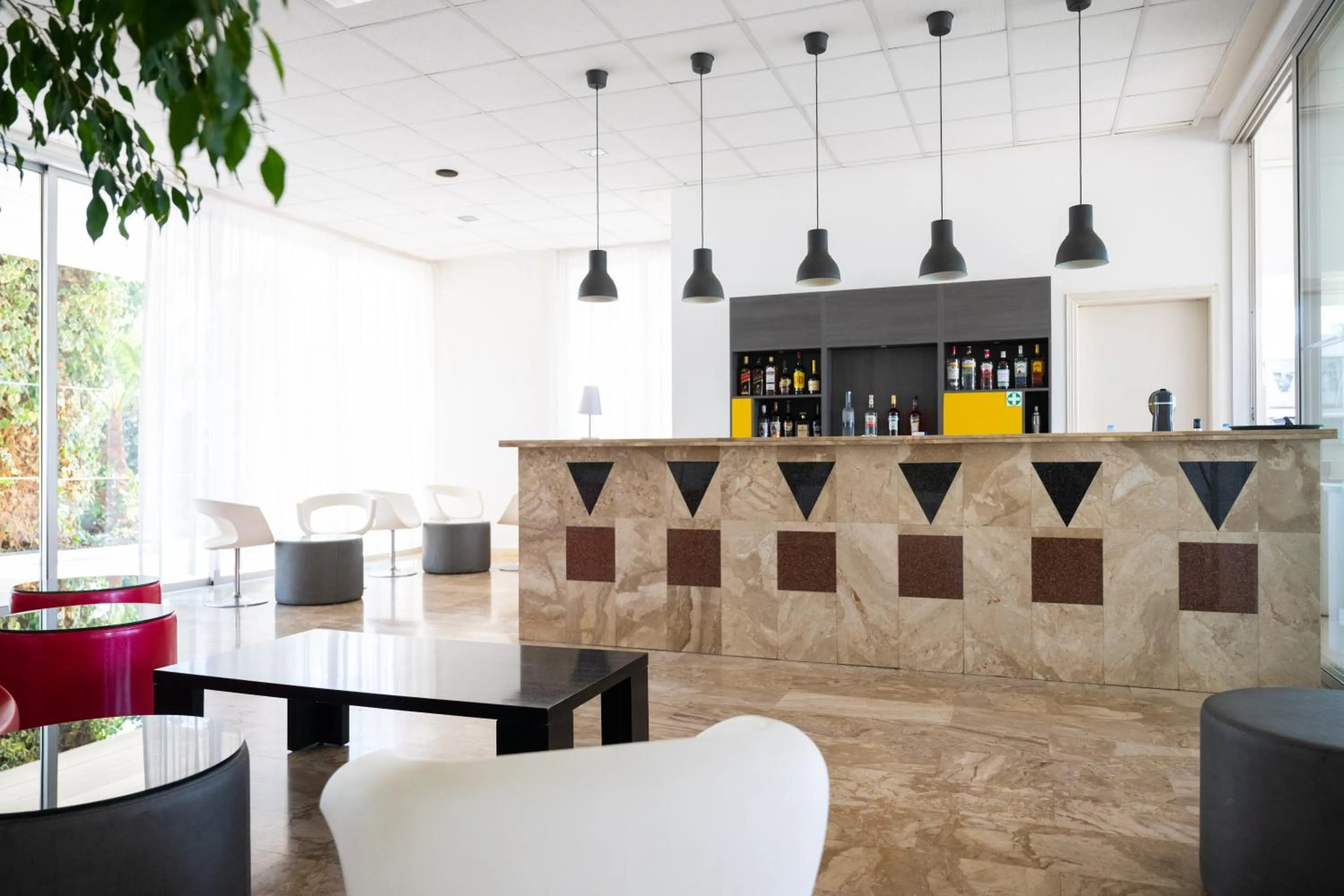 Lounge or bar in Napa Jay Hotel