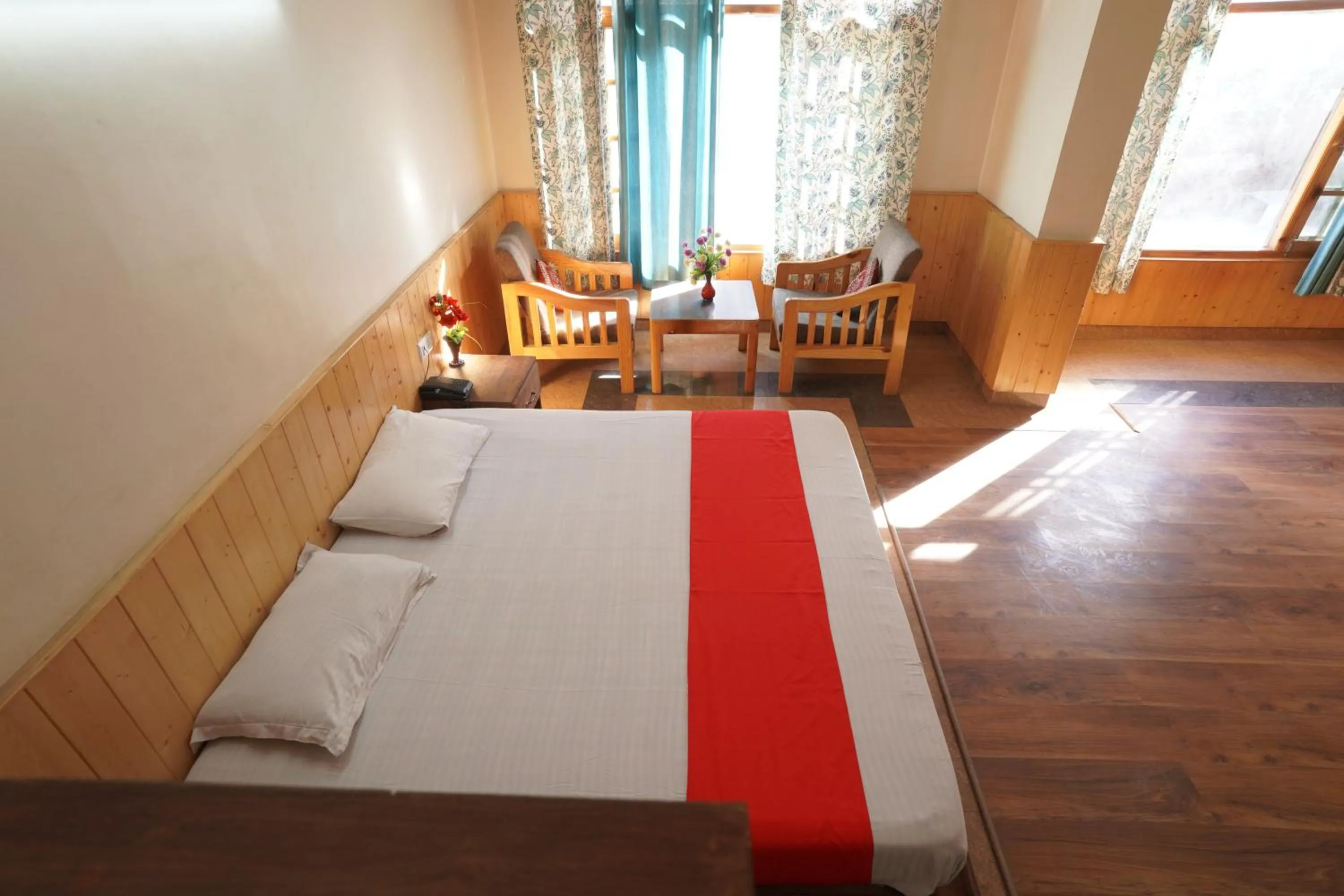 Bed in Amar Villa Manali