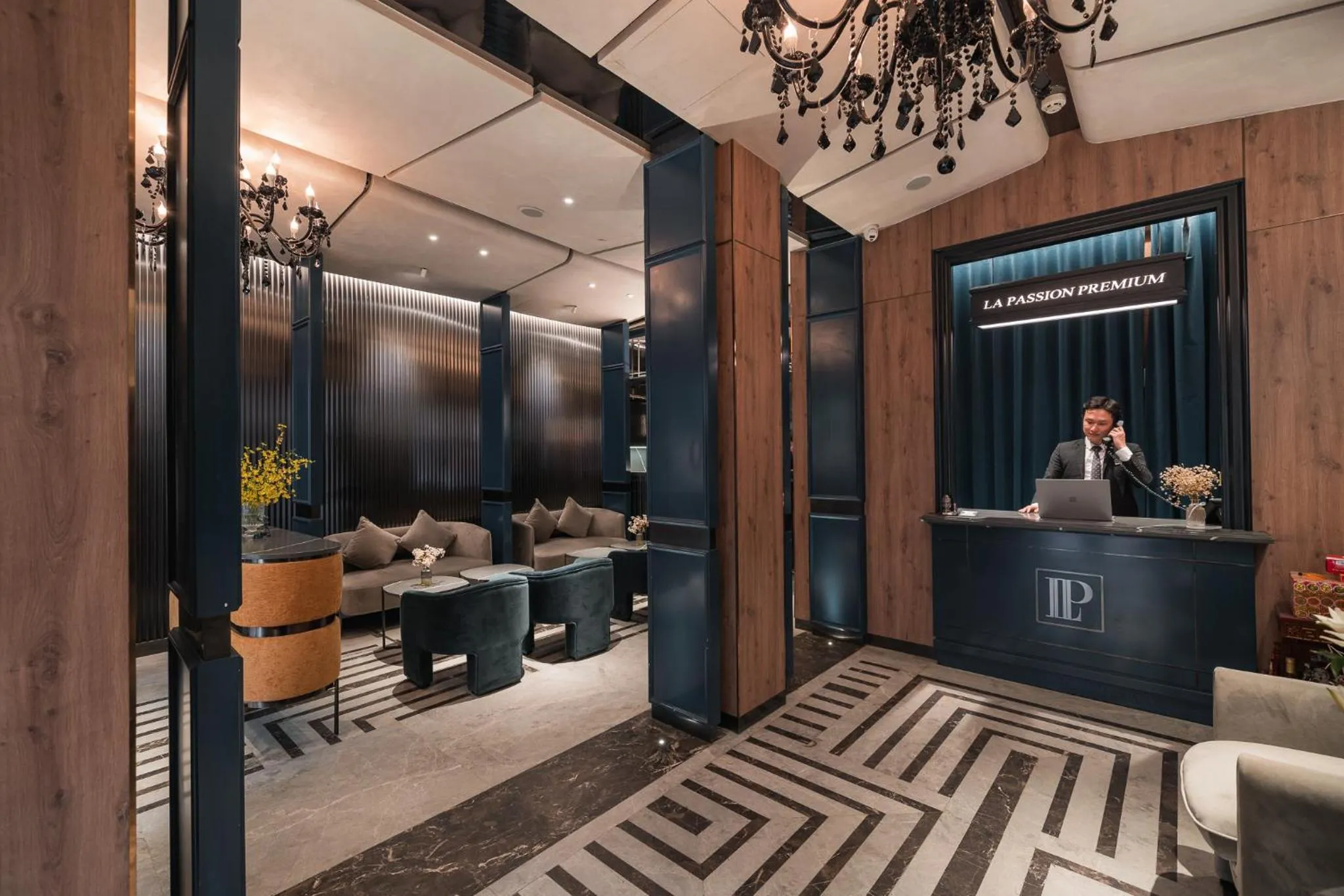 Lobby or reception in La Passion Premium Cau Go