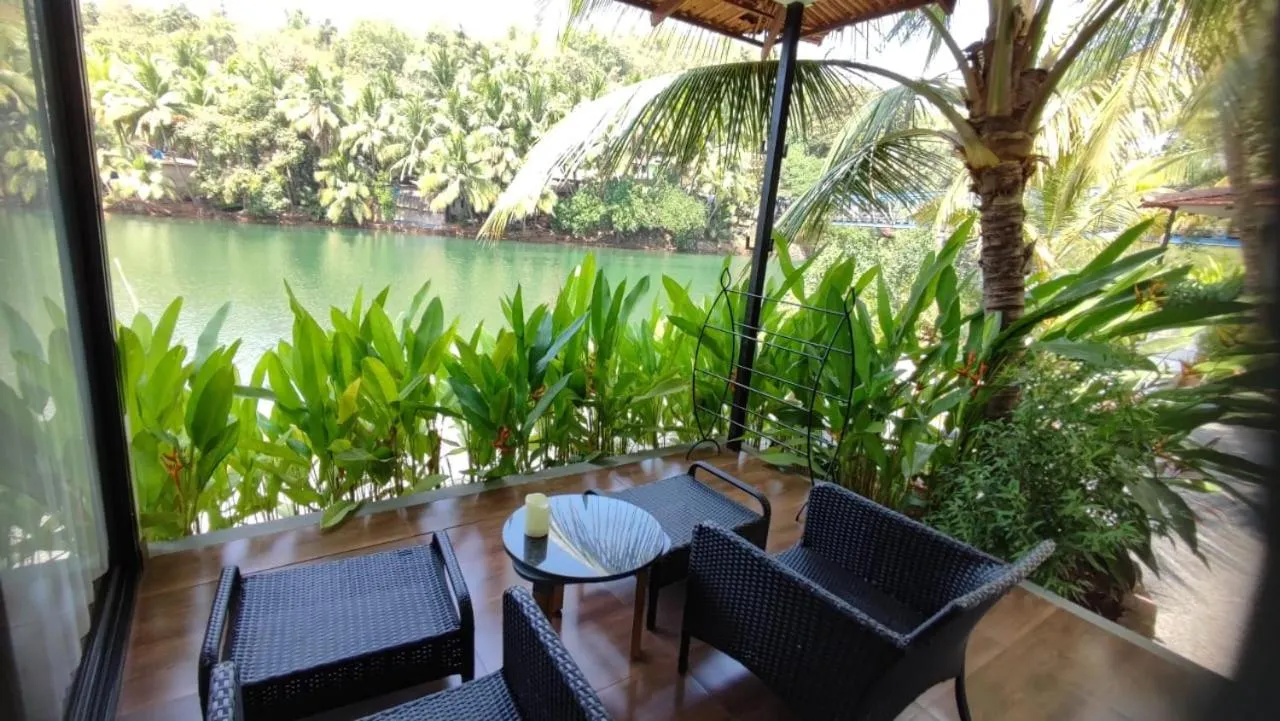 Patio in Pont Bleu Suites Riverside & Pool