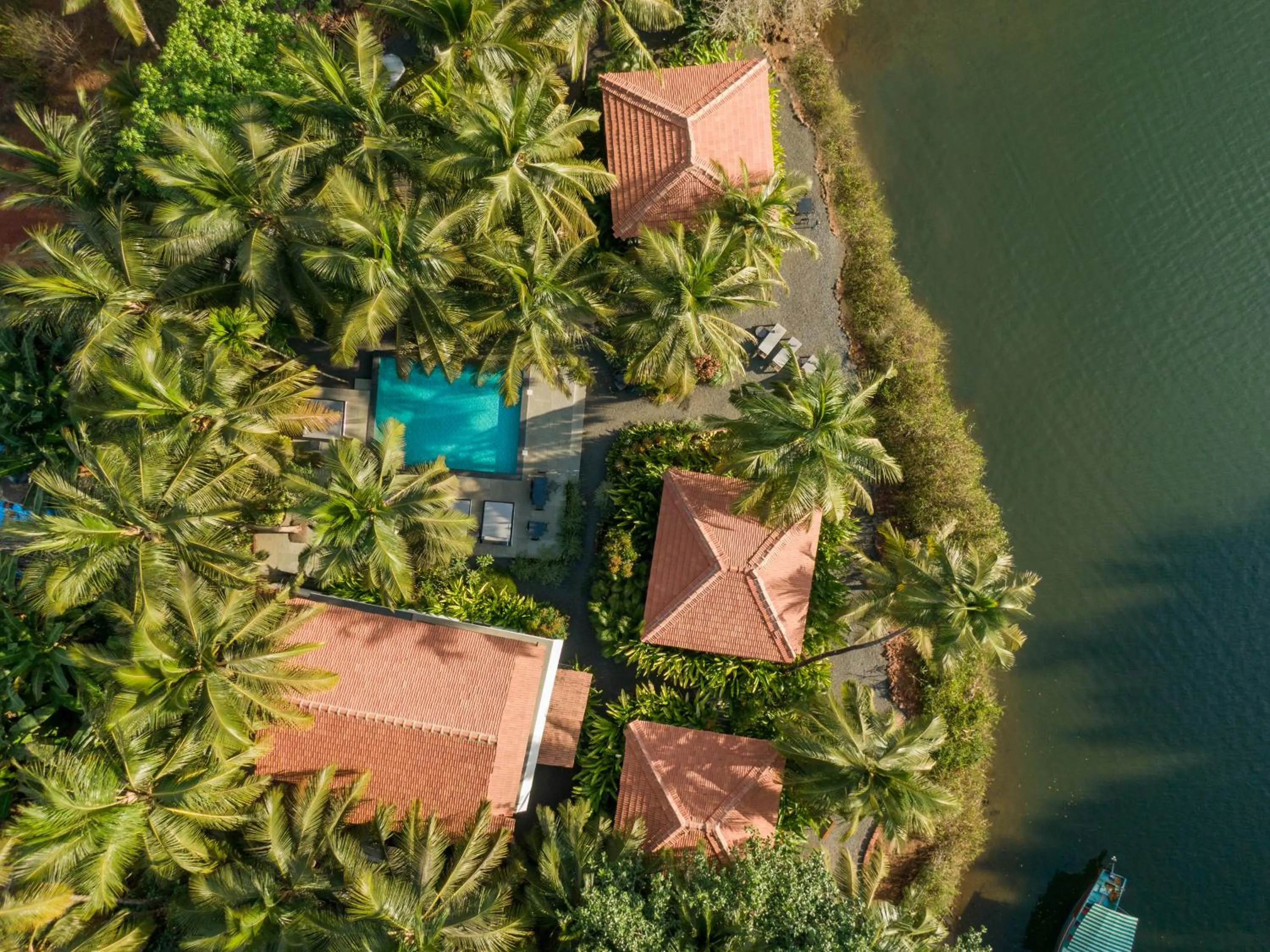 Bird's eye view in Pont Bleu Suites Riverside & Pool