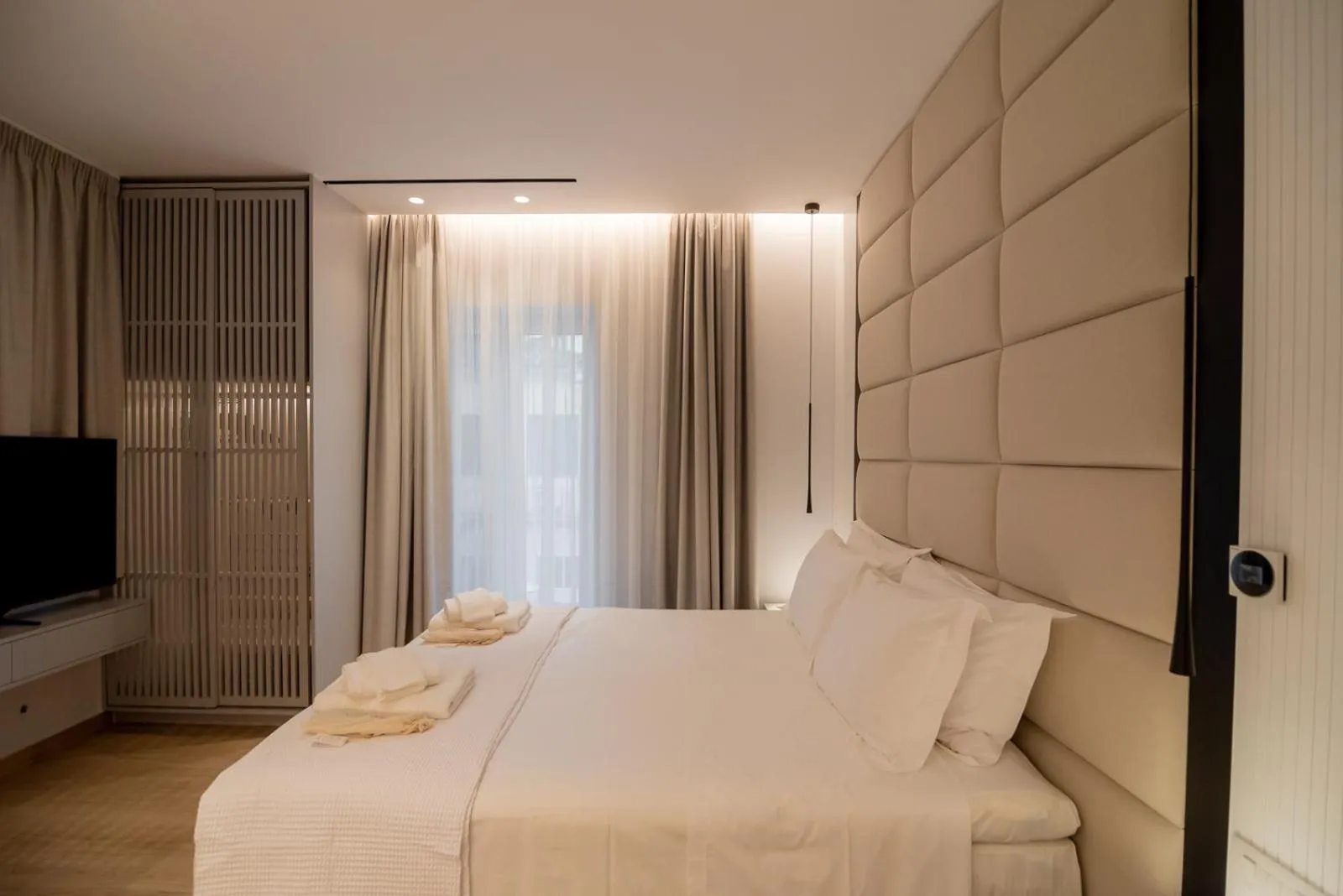 Bed in Contessa Bianca Luxury Suites