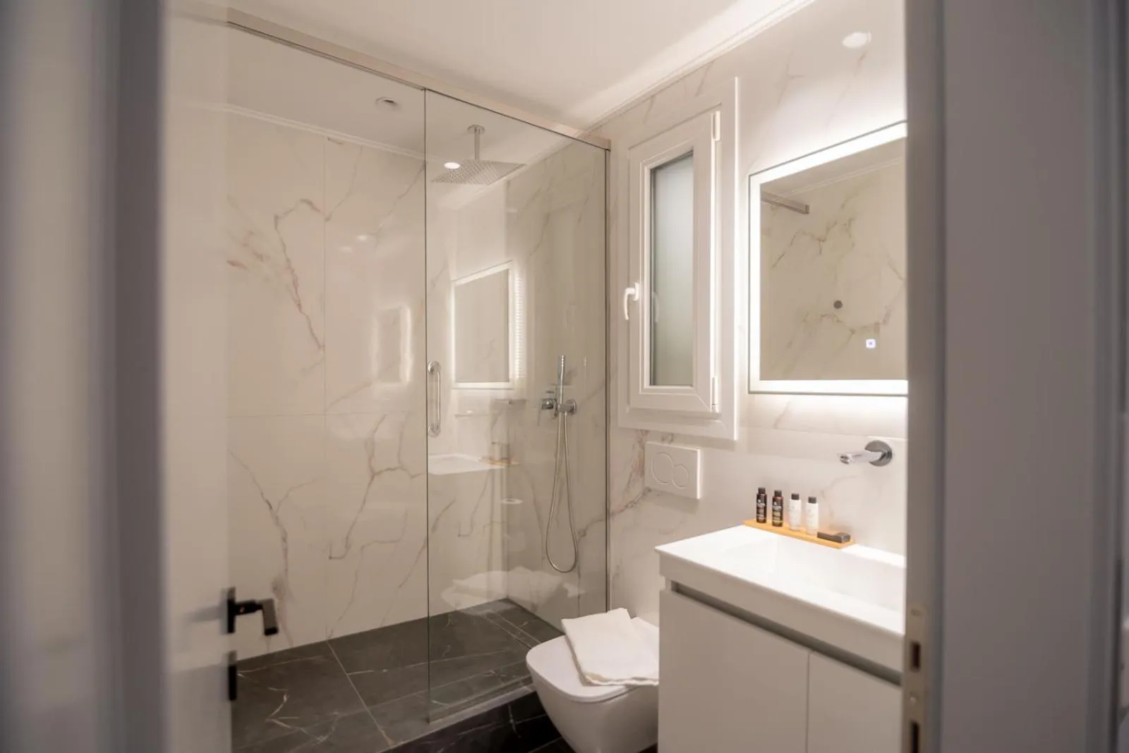 Bathroom in Contessa Bianca Luxury Suites