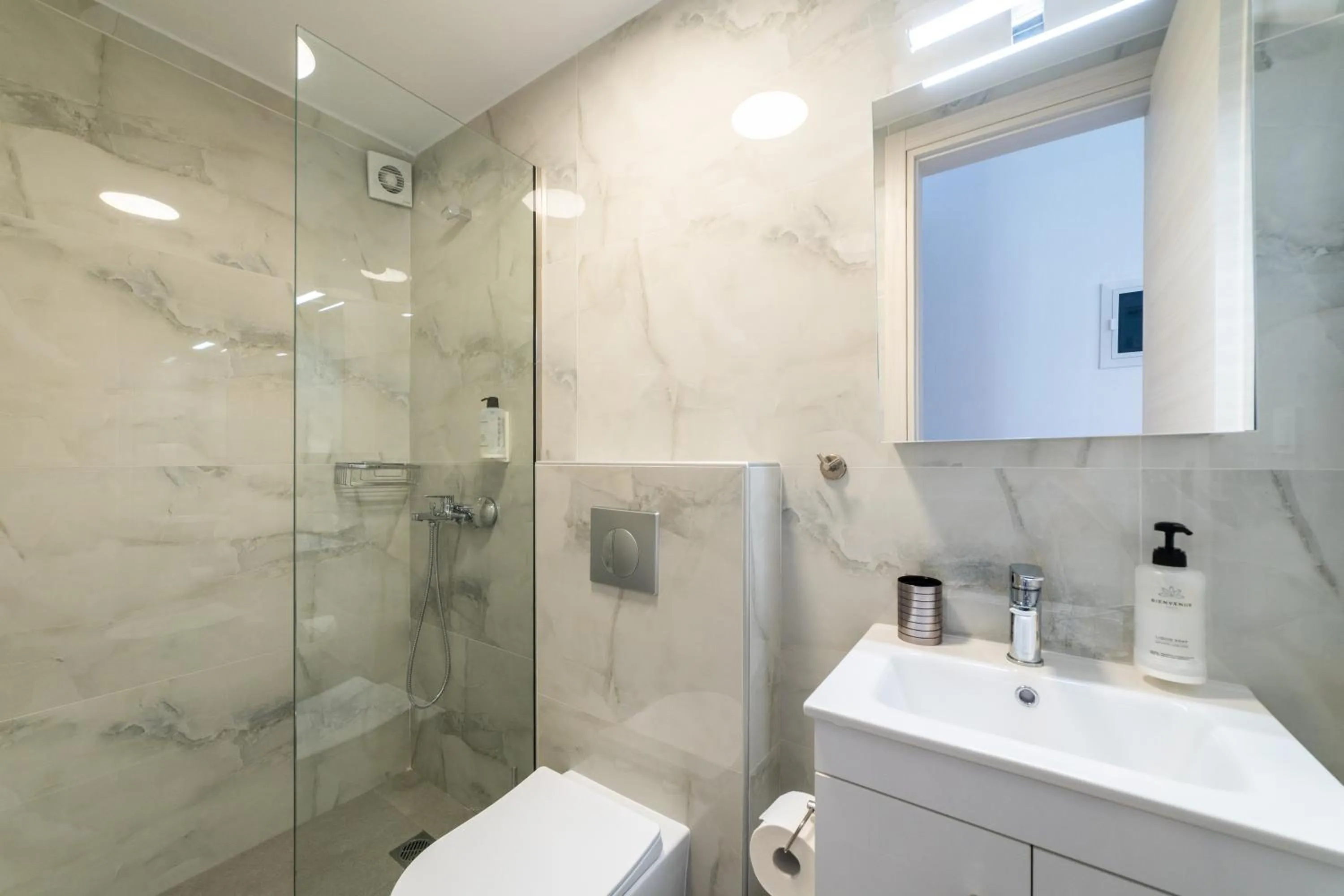 Shower in Argilos & Argilos Deluxe Residential Complexes