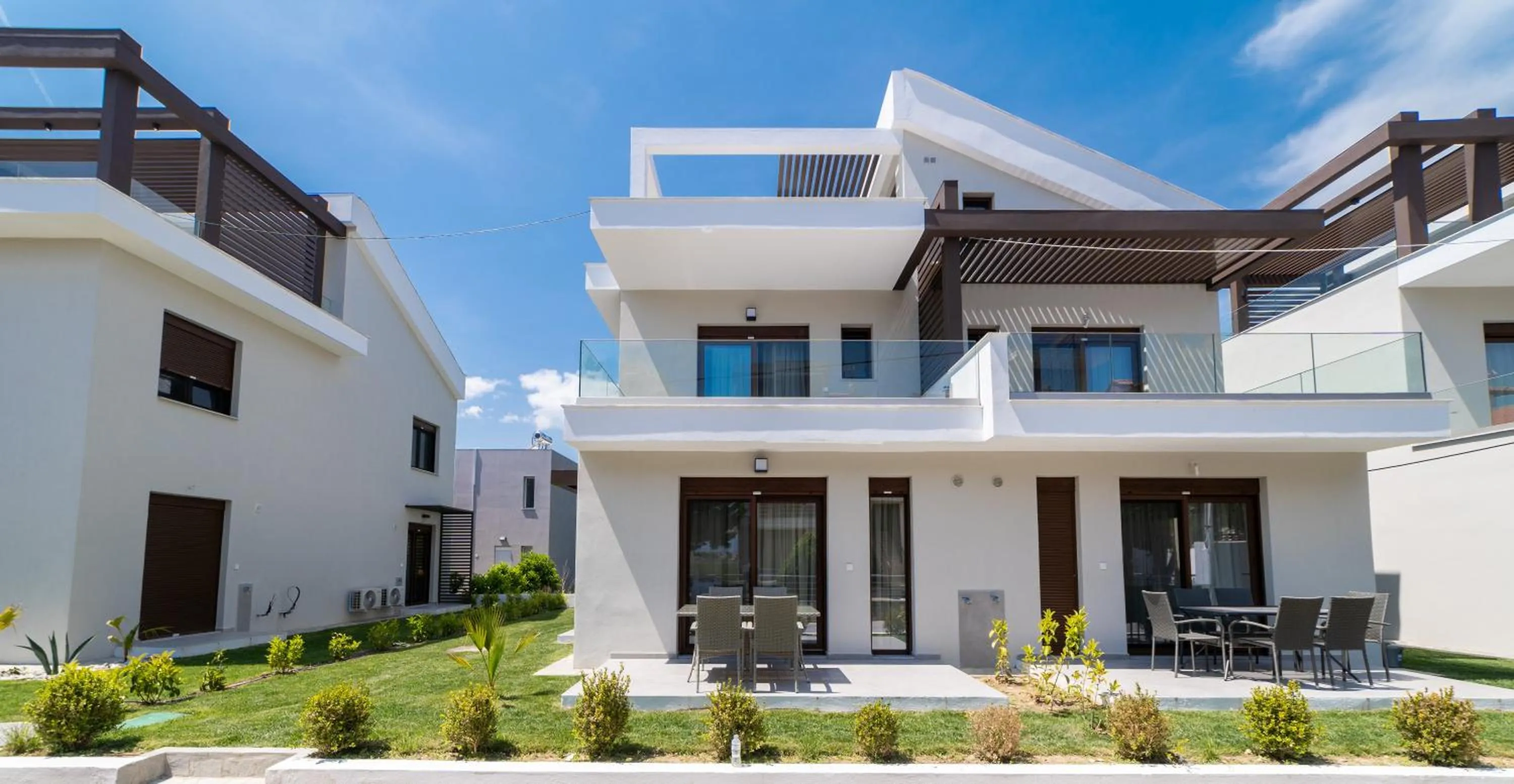 Property building in Argilos & Argilos Deluxe Residential Complexes