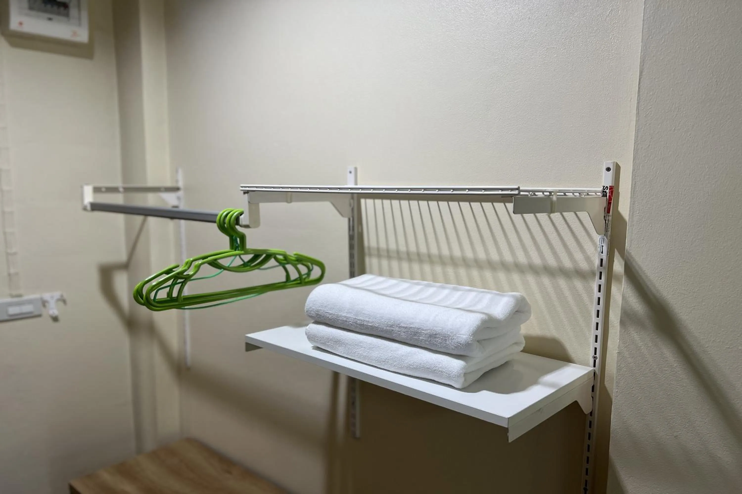 Toilet, Bed in V Tharm Hotel