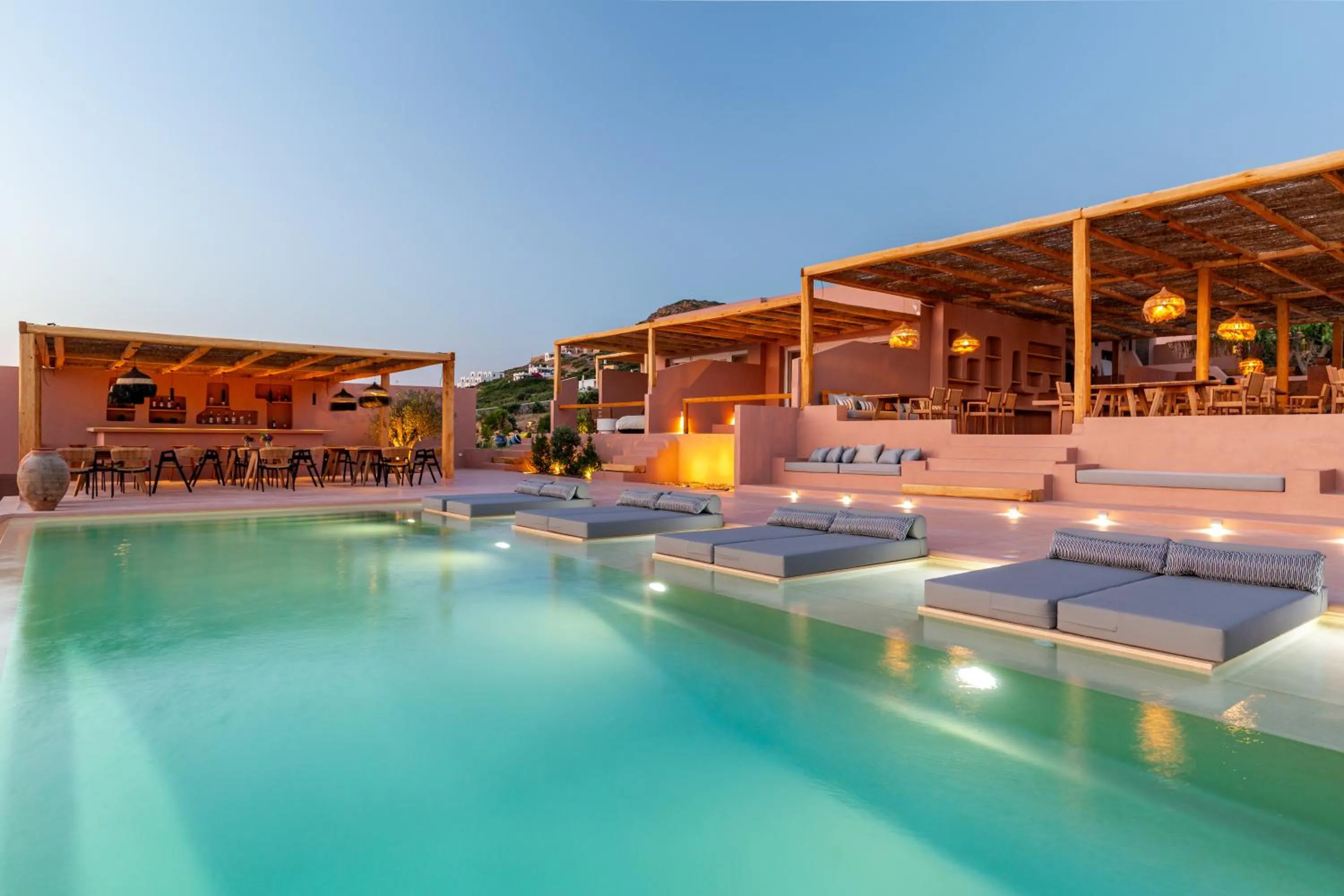 Swimming pool in Akre Hotel - Designed for Adults