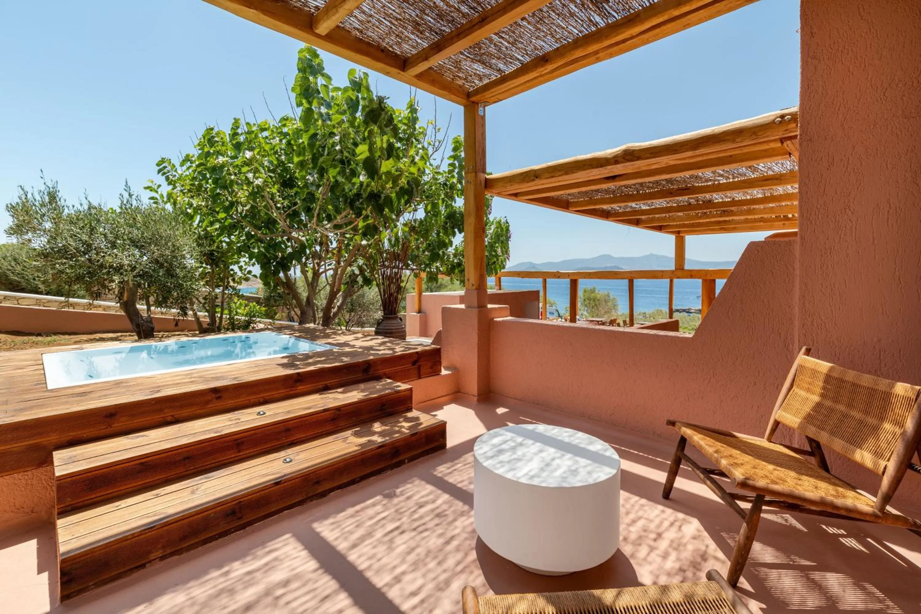 Hot Tub in Akre Hotel - Designed for Adults