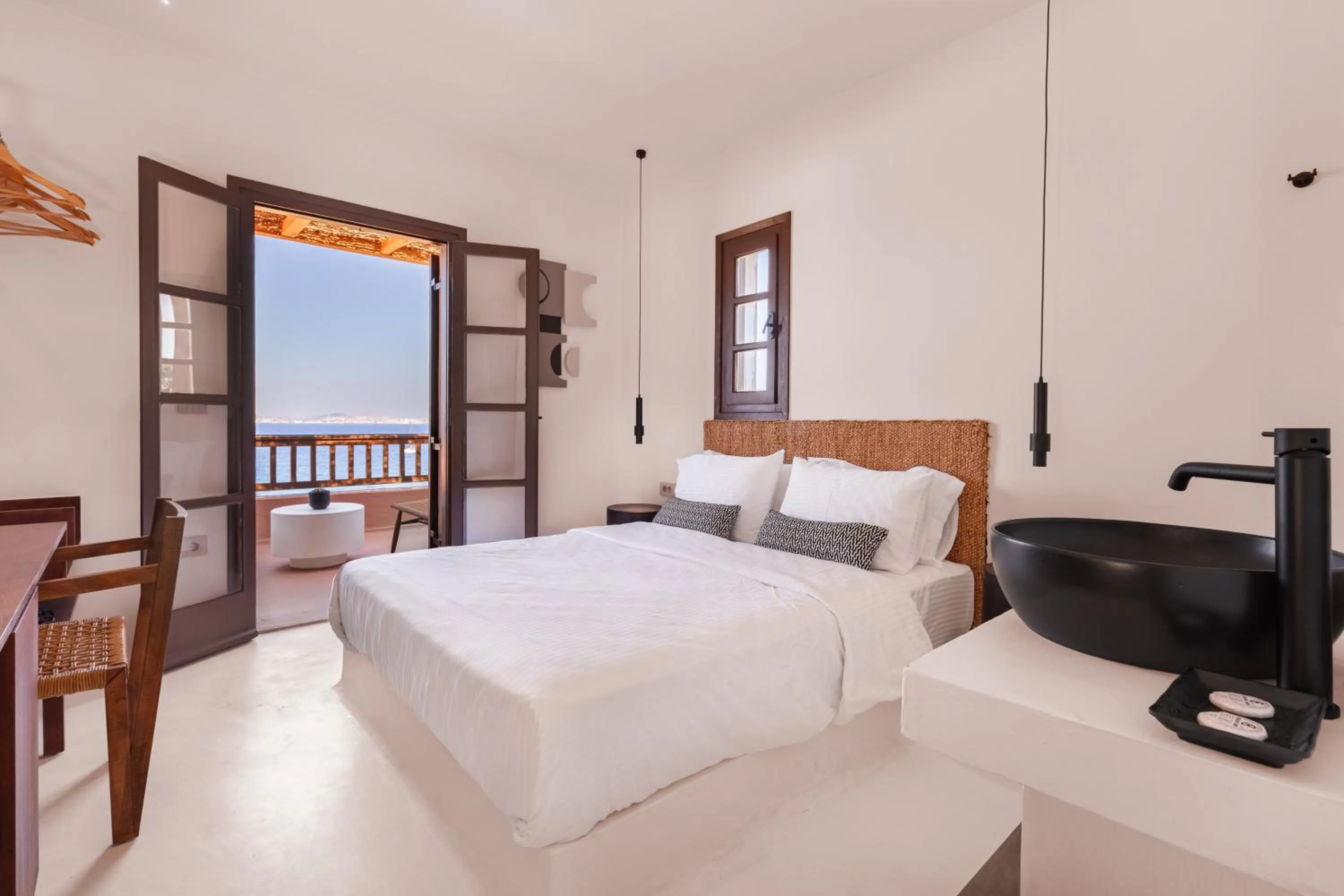 Bedroom, Bed in Akre Hotel - Designed for Adults