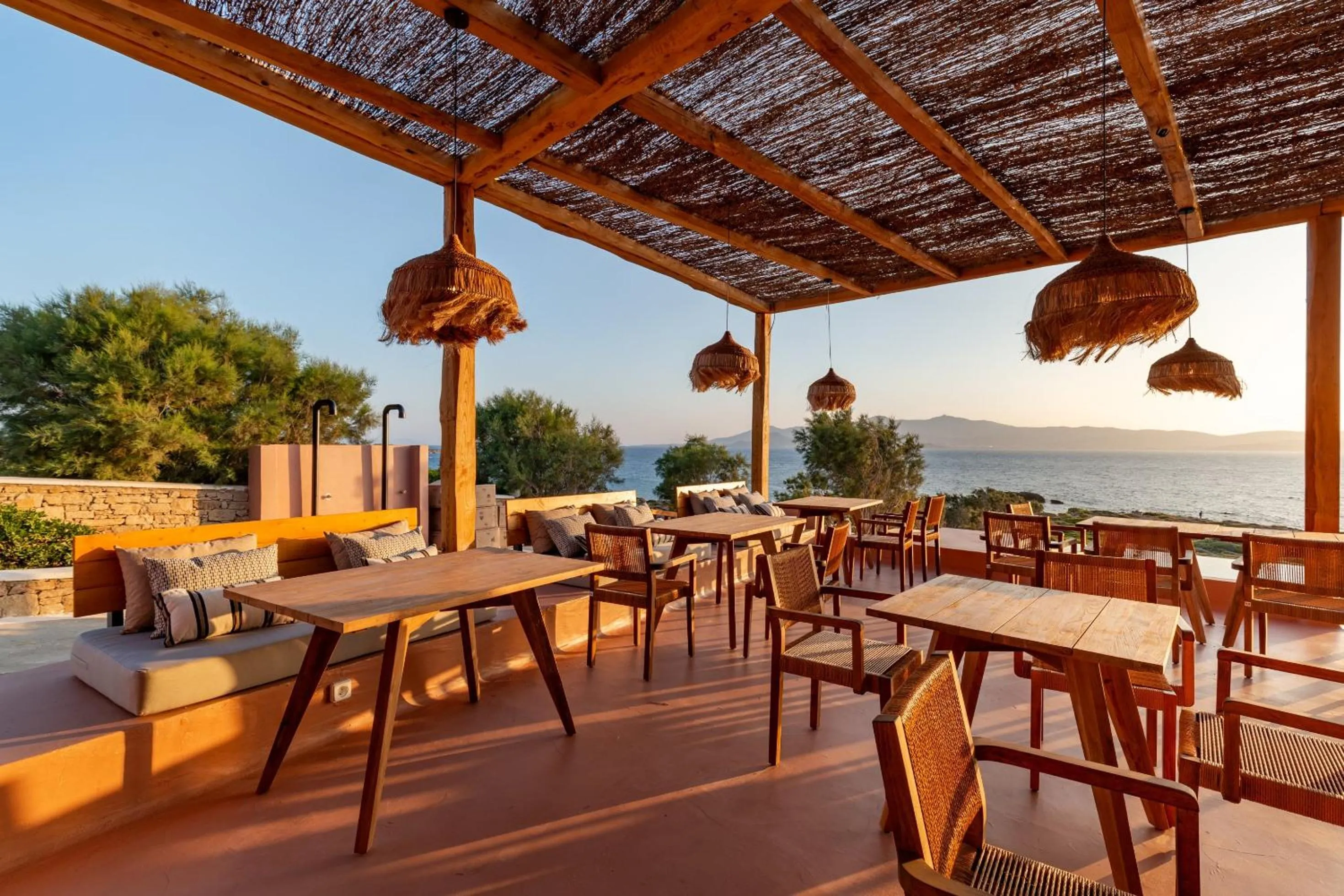 Restaurant/places to eat in Akre Hotel - Designed for Adults