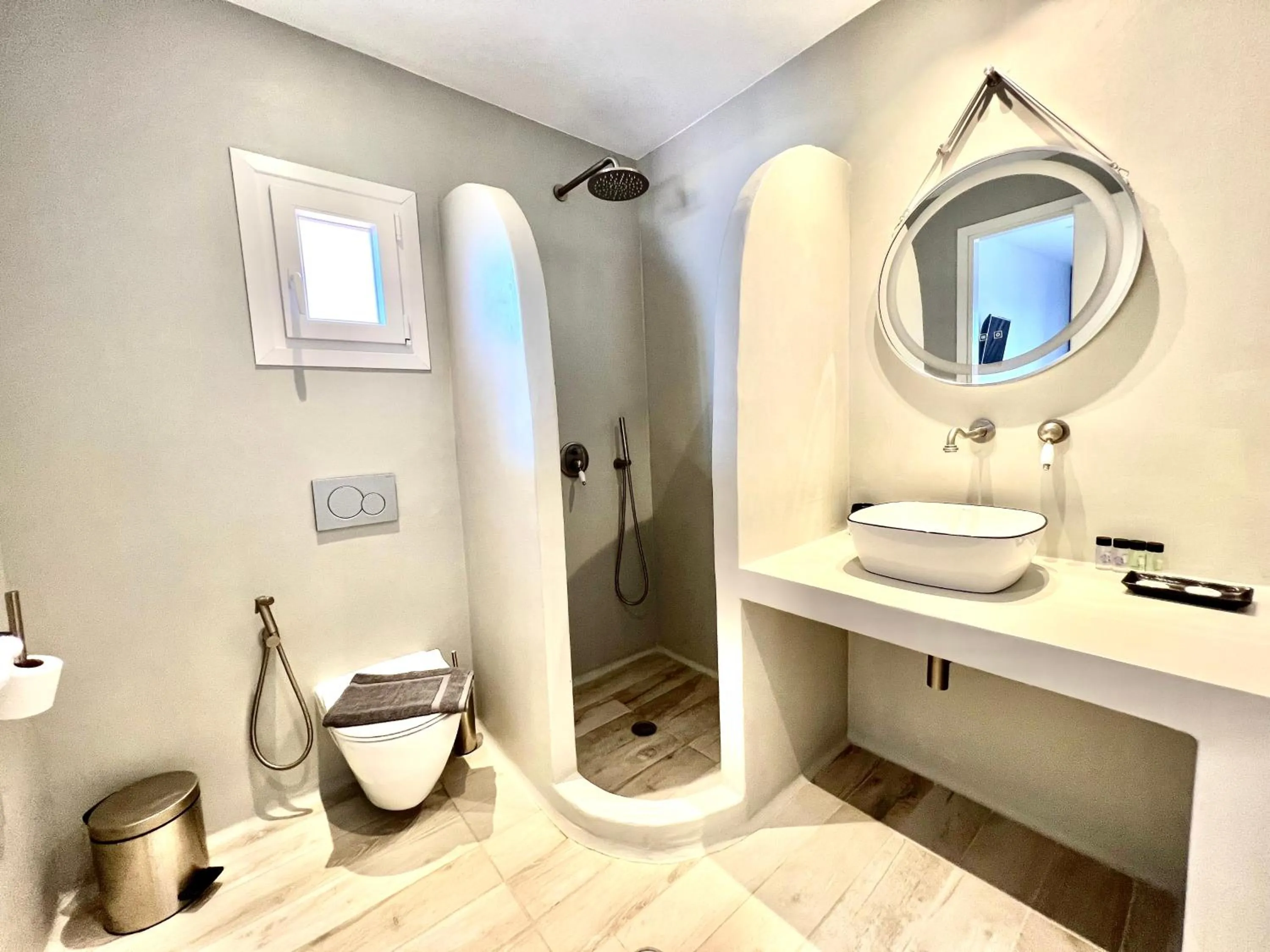 Akre Hotel - Designed for Adults