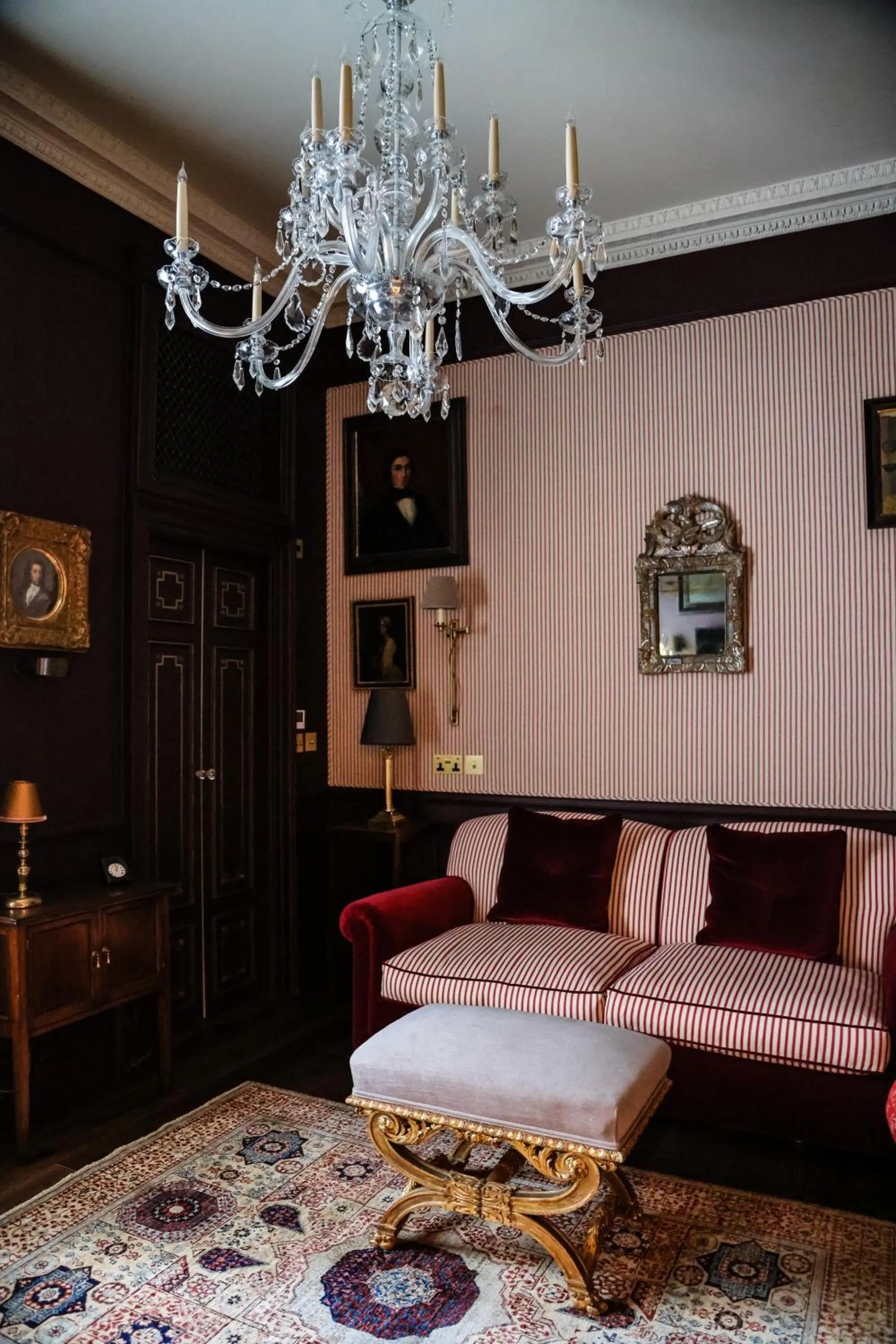 Seating area in Henrys Townhouse Marylebone, London